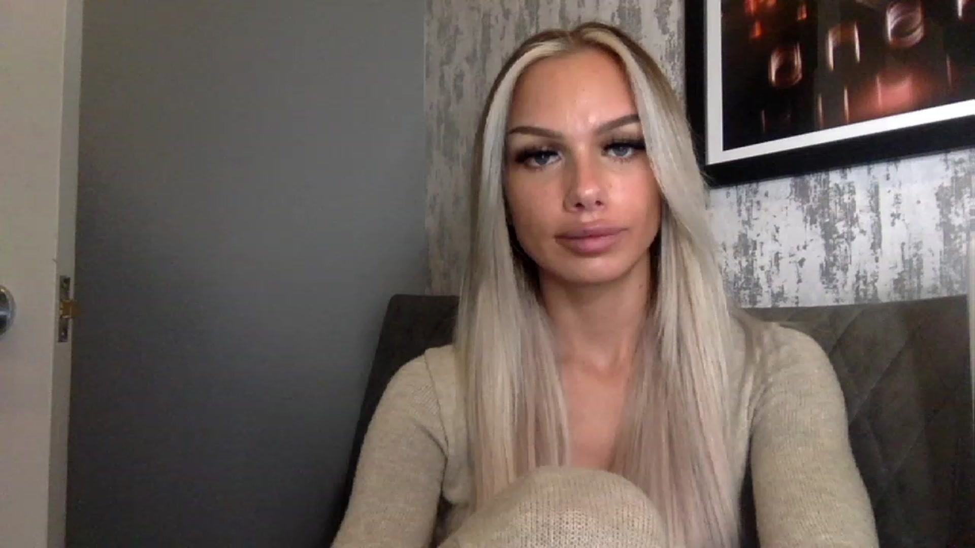 Gallery image thumbnail from BabyDaisyx's myfreecams stream on, 11/23/2022, 16:12 image 7 of 20