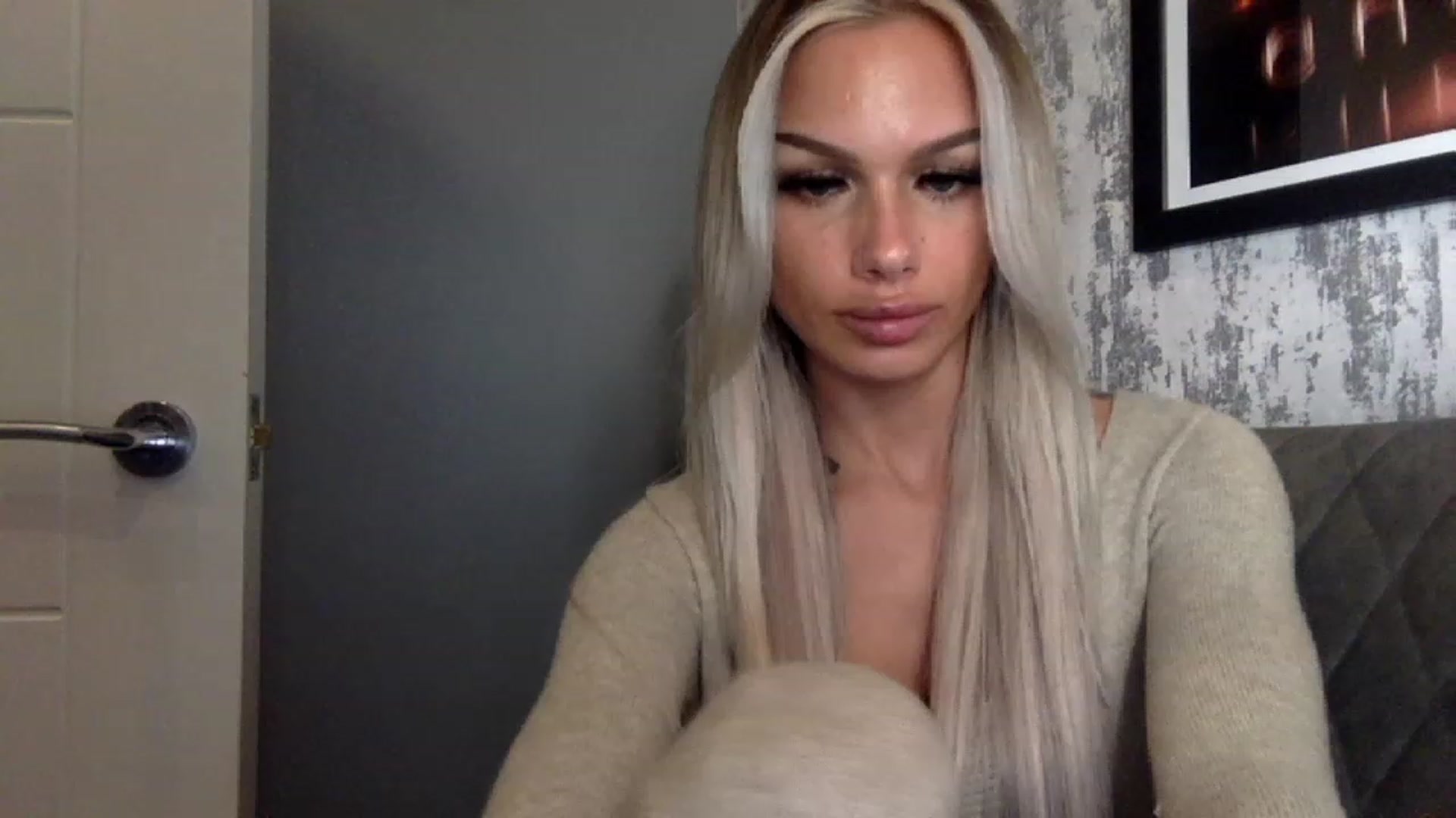Gallery image thumbnail from BabyDaisyx's myfreecams stream on, 11/26/2022, 01:24 image 3 of 20