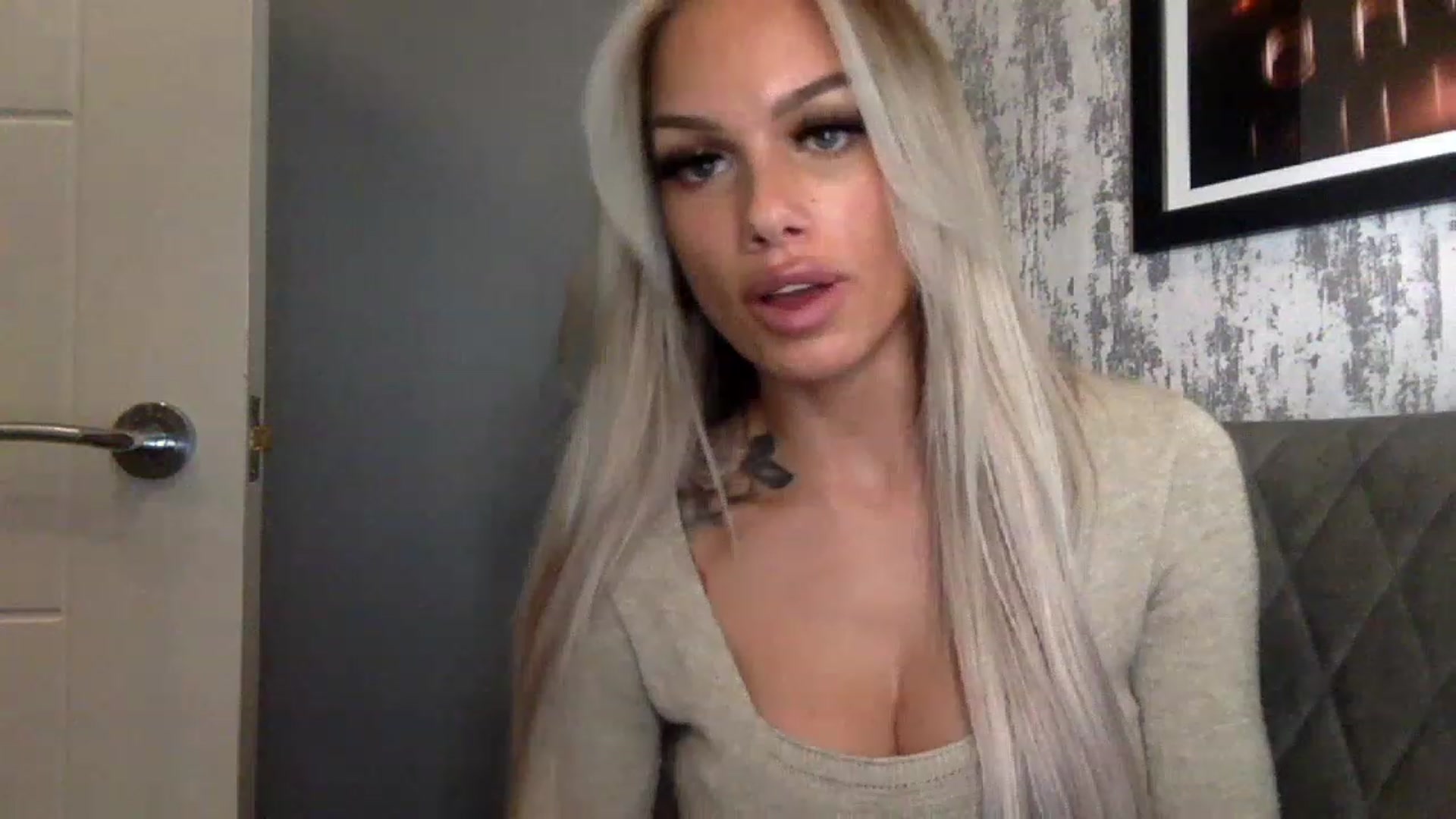 Gallery image thumbnail from BabyDaisyx's myfreecams stream on, 11/26/2022, 01:24 image 13 of 20