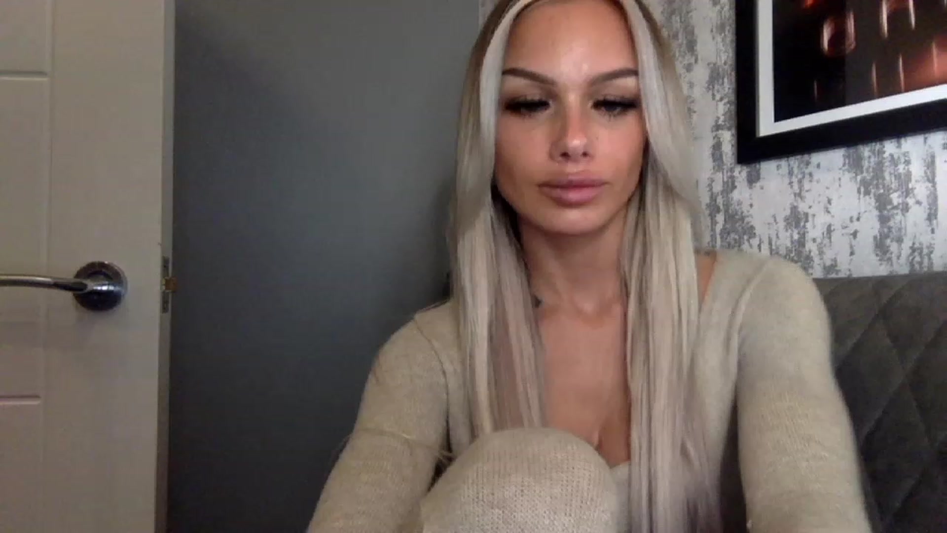 Gallery image thumbnail from BabyDaisyx's myfreecams stream on, 11/26/2022, 01:24 image 2 of 20
