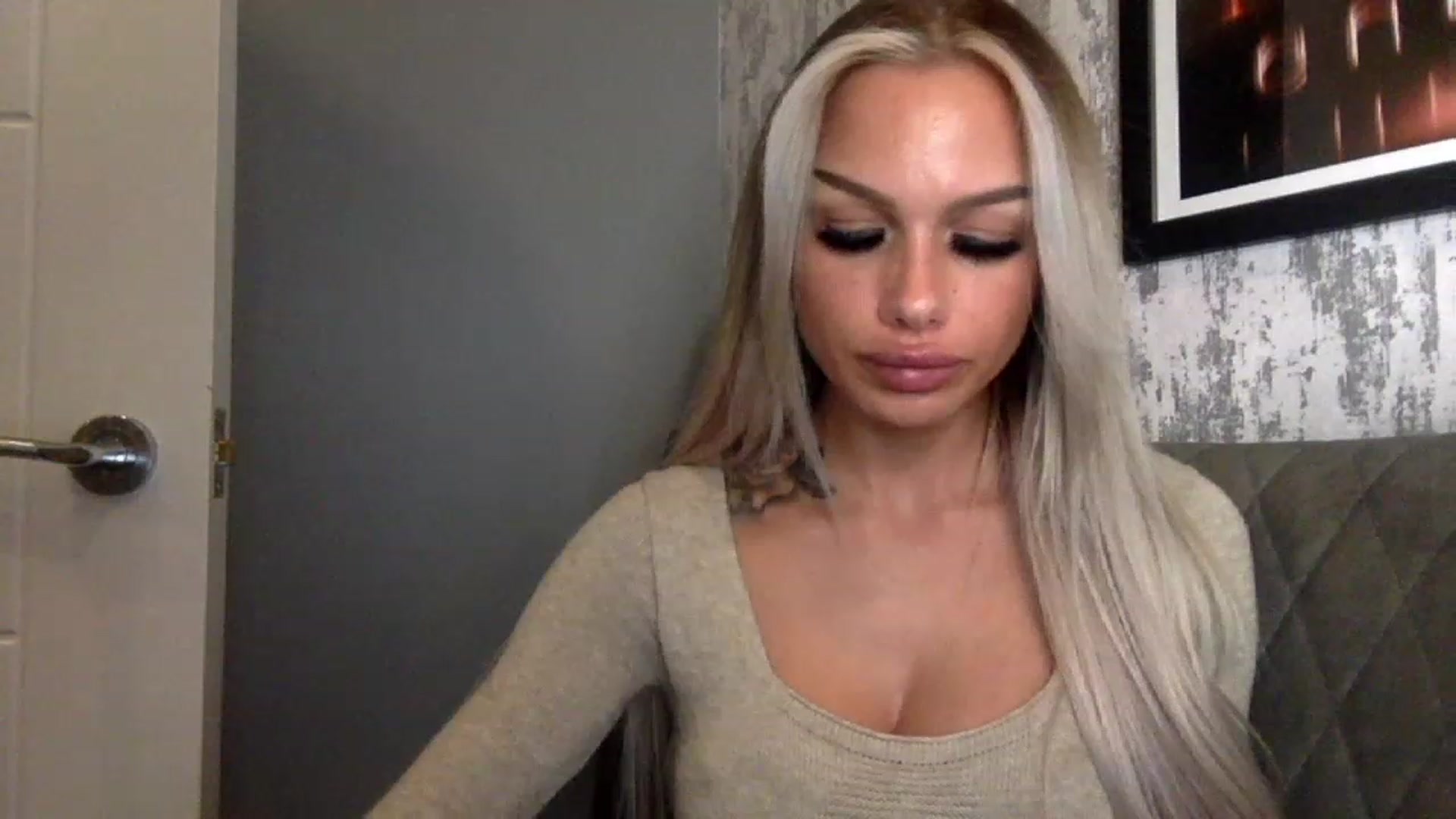 Gallery image thumbnail from BabyDaisyx's myfreecams stream on, 11/26/2022, 01:24 image 19 of 20
