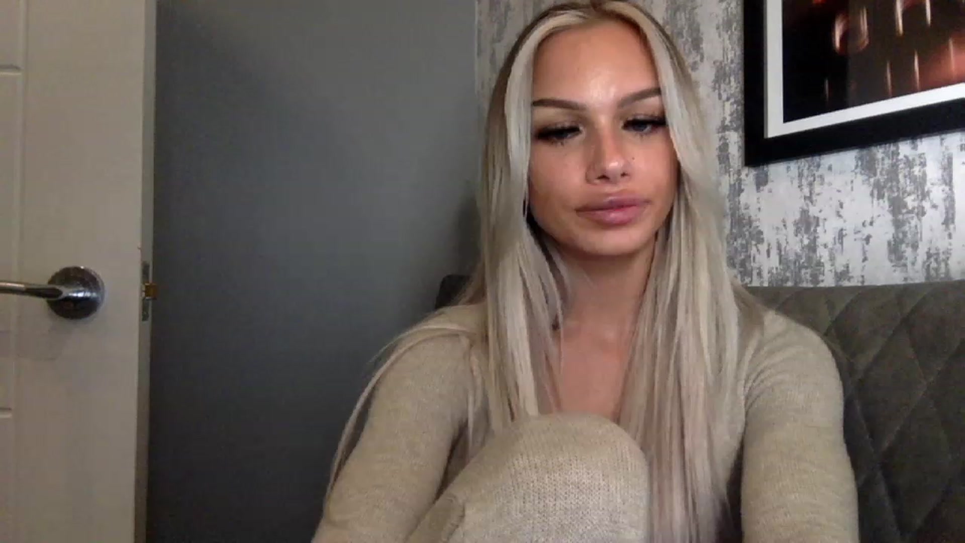 Gallery image thumbnail from BabyDaisyx's myfreecams stream on, 11/23/2022, 17:30 image 19 of 20