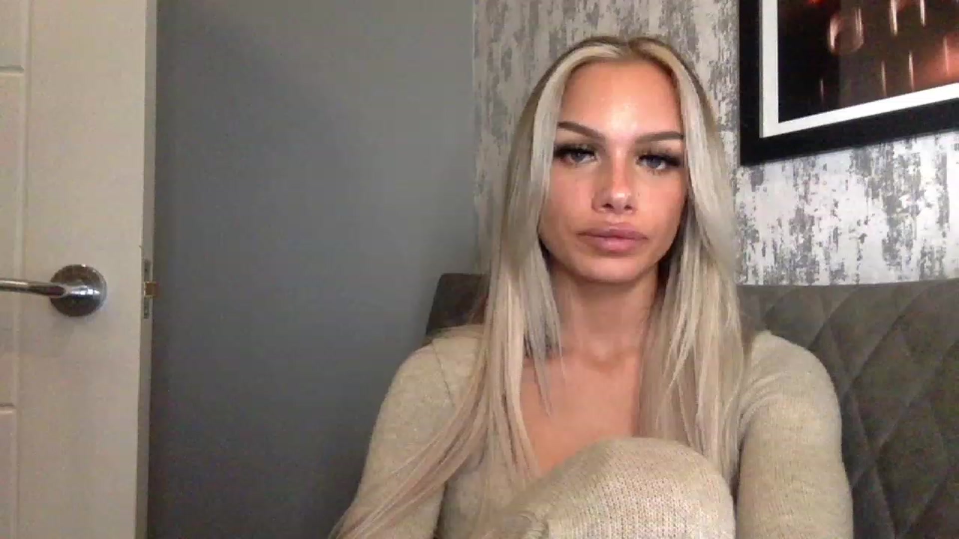 Gallery image thumbnail from BabyDaisyx's myfreecams stream on, 11/23/2022, 17:30 image 1 of 20