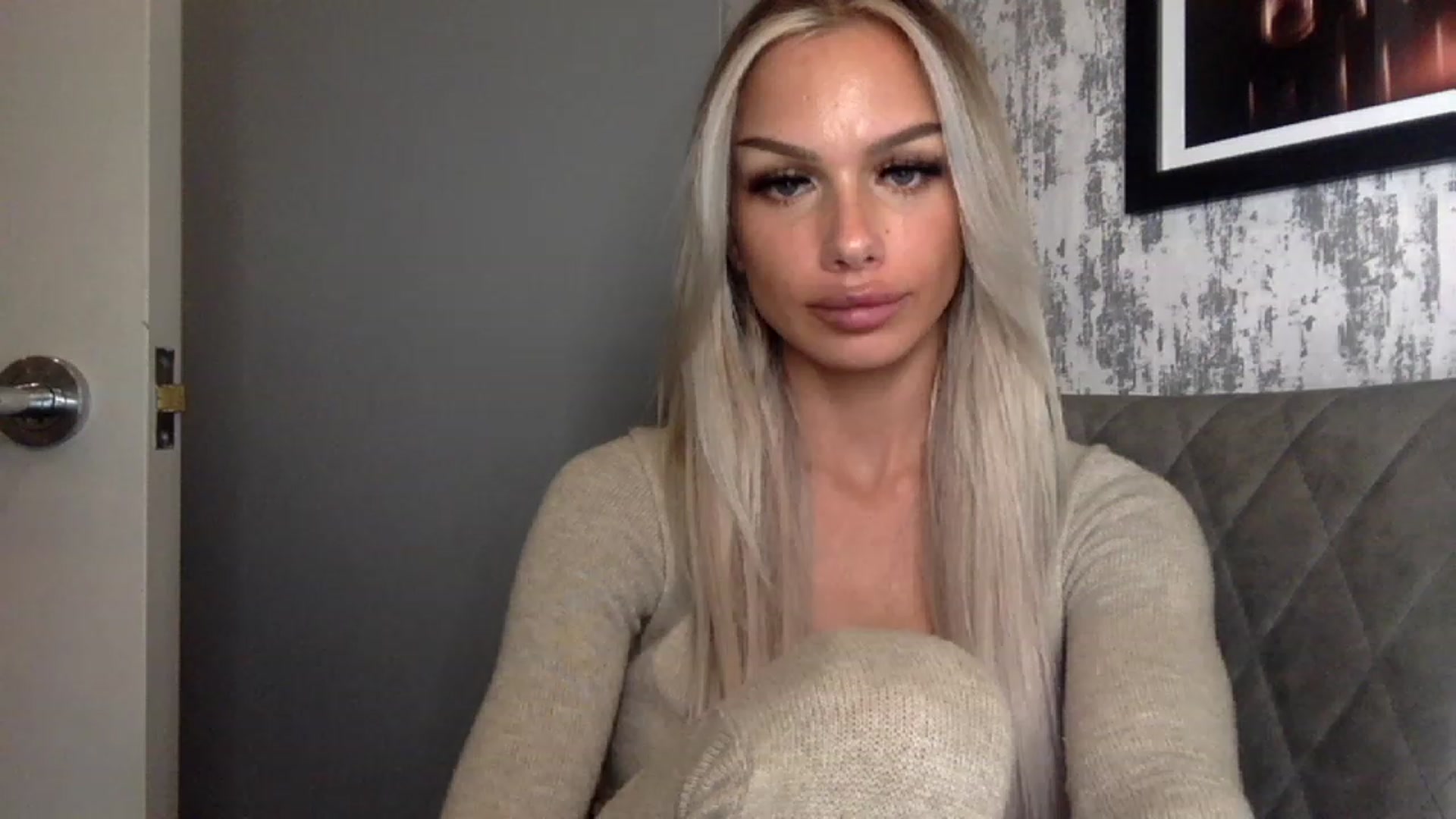 Gallery image thumbnail from BabyDaisyx's myfreecams stream on, 11/23/2022, 18:30 image 2 of 20