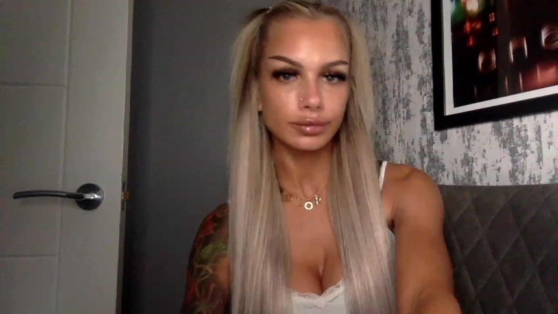 Gallery image thumbnail from BabyDaisyx's myfreecams stream on, 11/24/2022, 13:35 image 9 of 20
