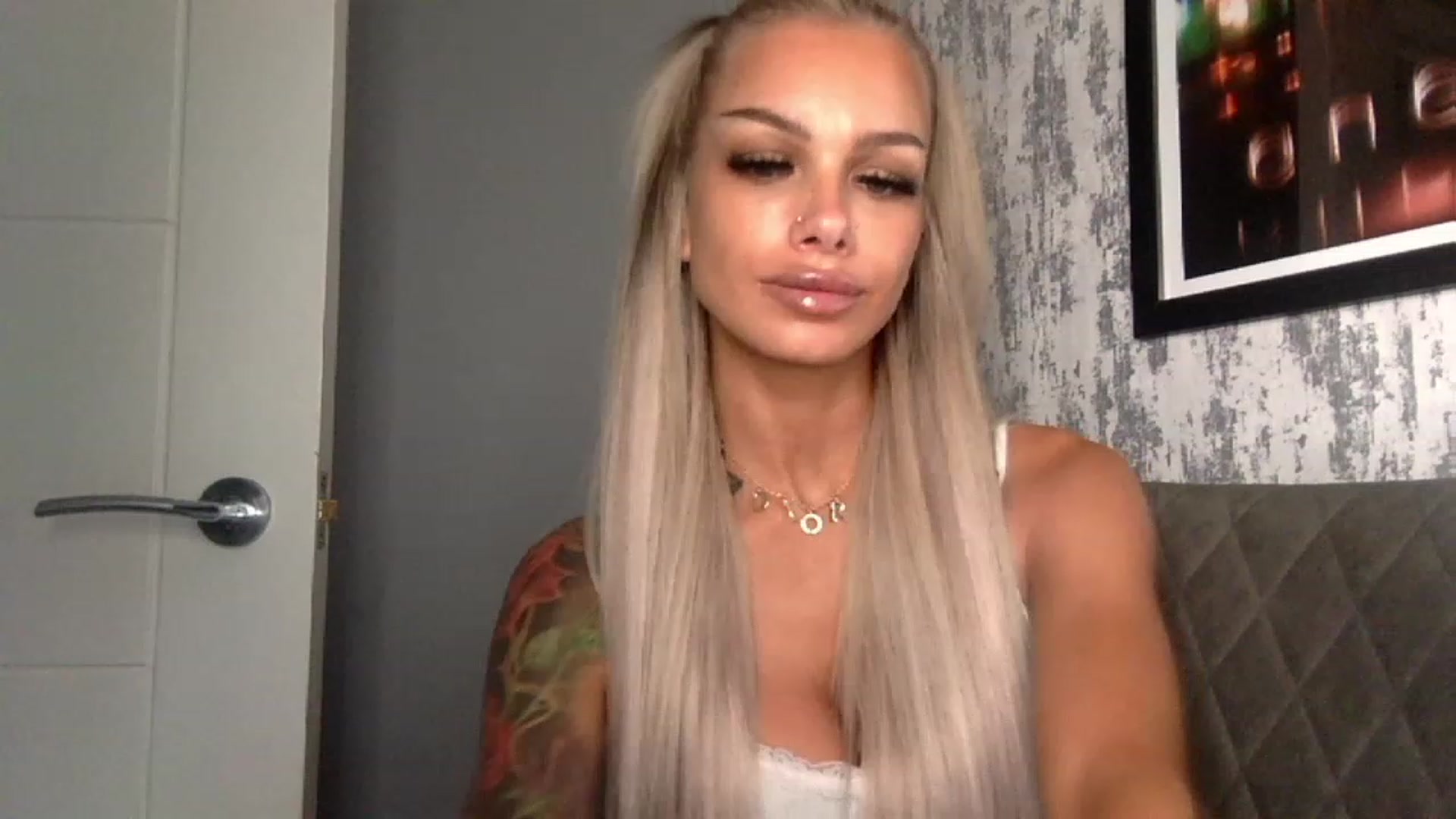 Gallery image thumbnail from BabyDaisyx's myfreecams stream on, 11/24/2022, 13:35 image 5 of 20