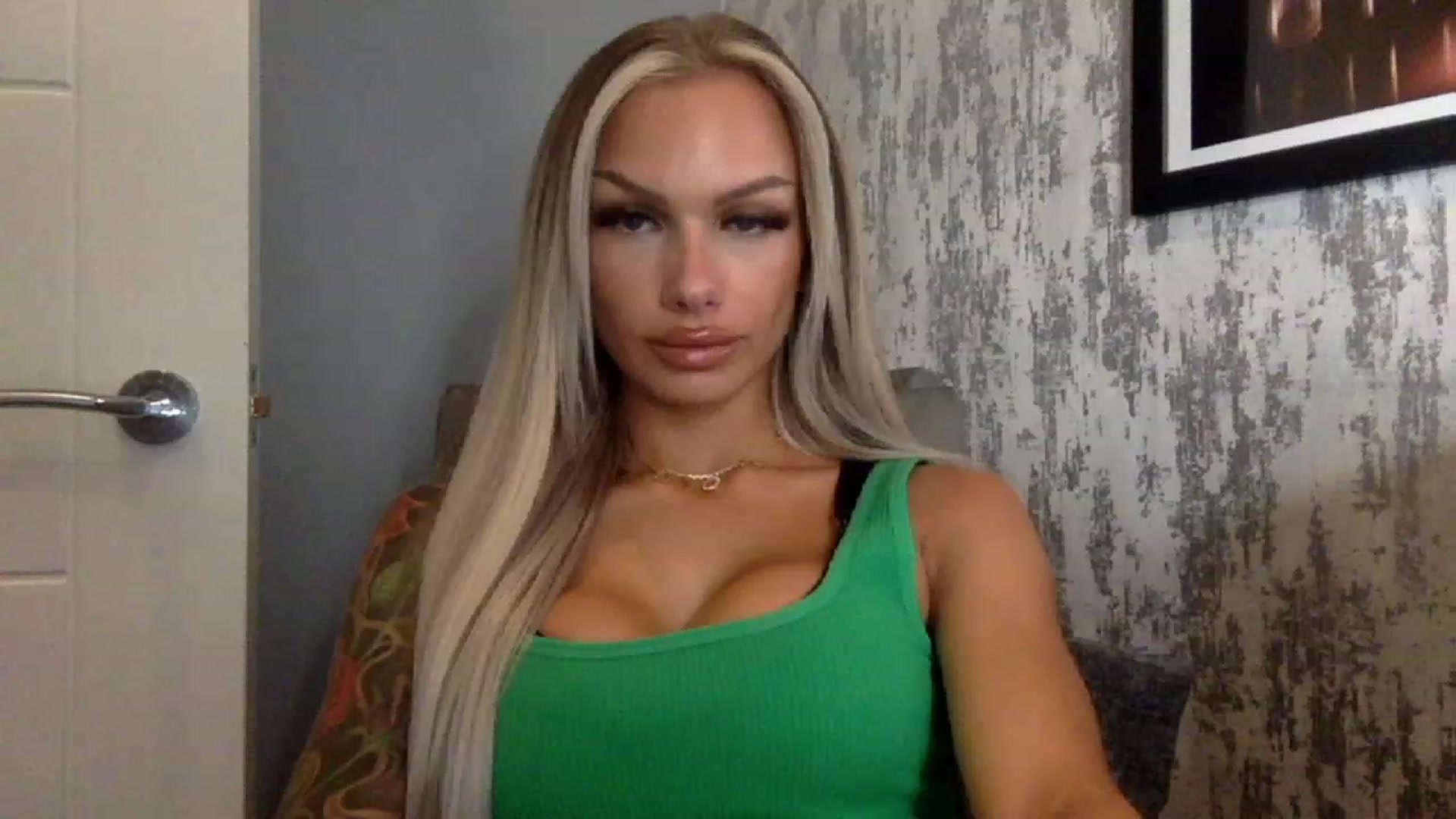 Gallery image thumbnail from BabyDaisyx's myfreecams stream on, 12/03/2022, 08:56 image 8 of 20