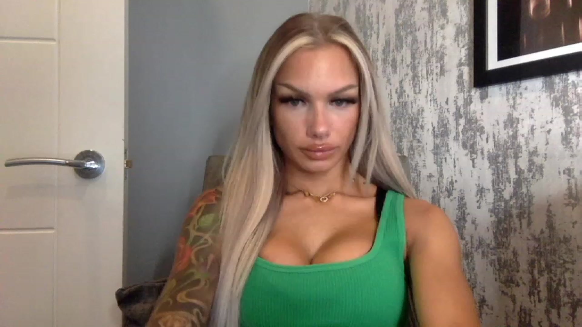 Gallery image thumbnail from BabyDaisyx's myfreecams stream on, 12/03/2022, 08:56 image 2 of 20