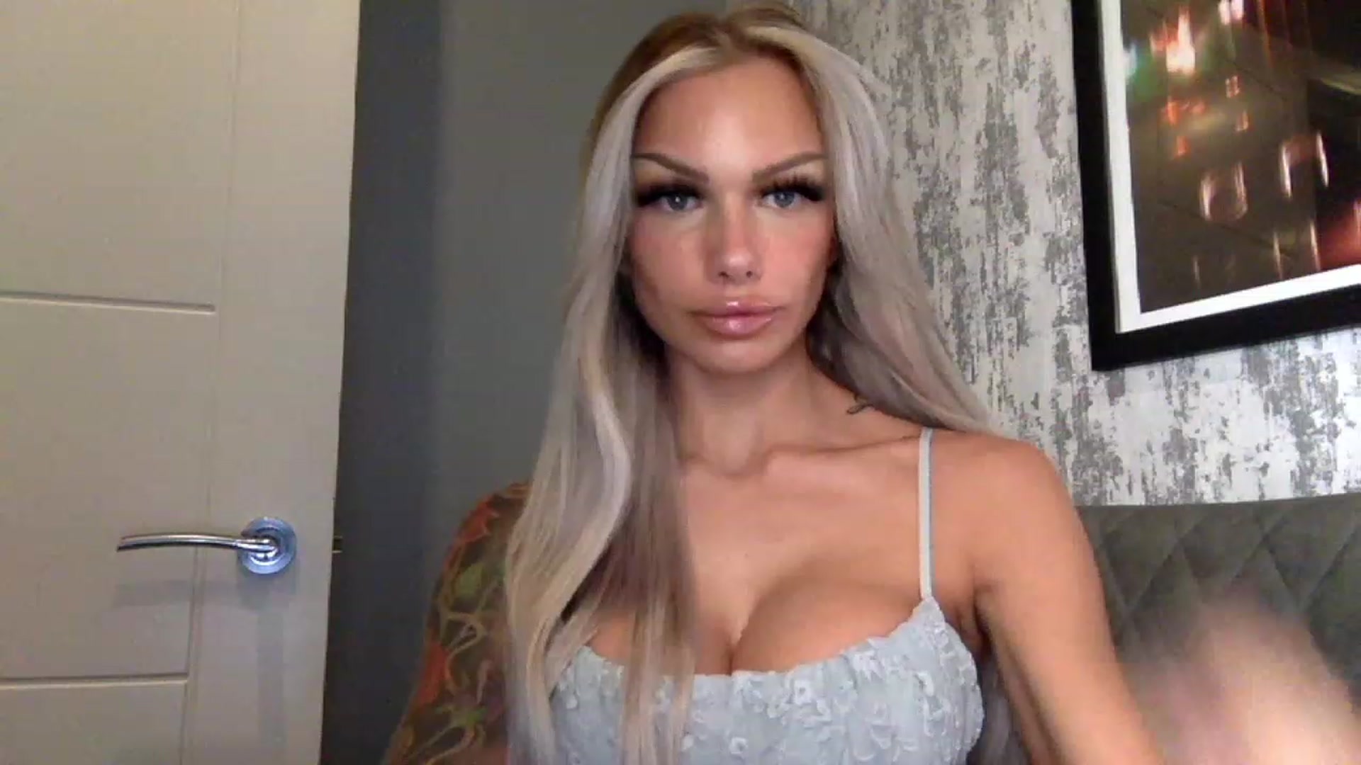 Gallery image thumbnail from BabyDaisyx's myfreecams stream on, 12/08/2022, 08:02 image 11 of 20