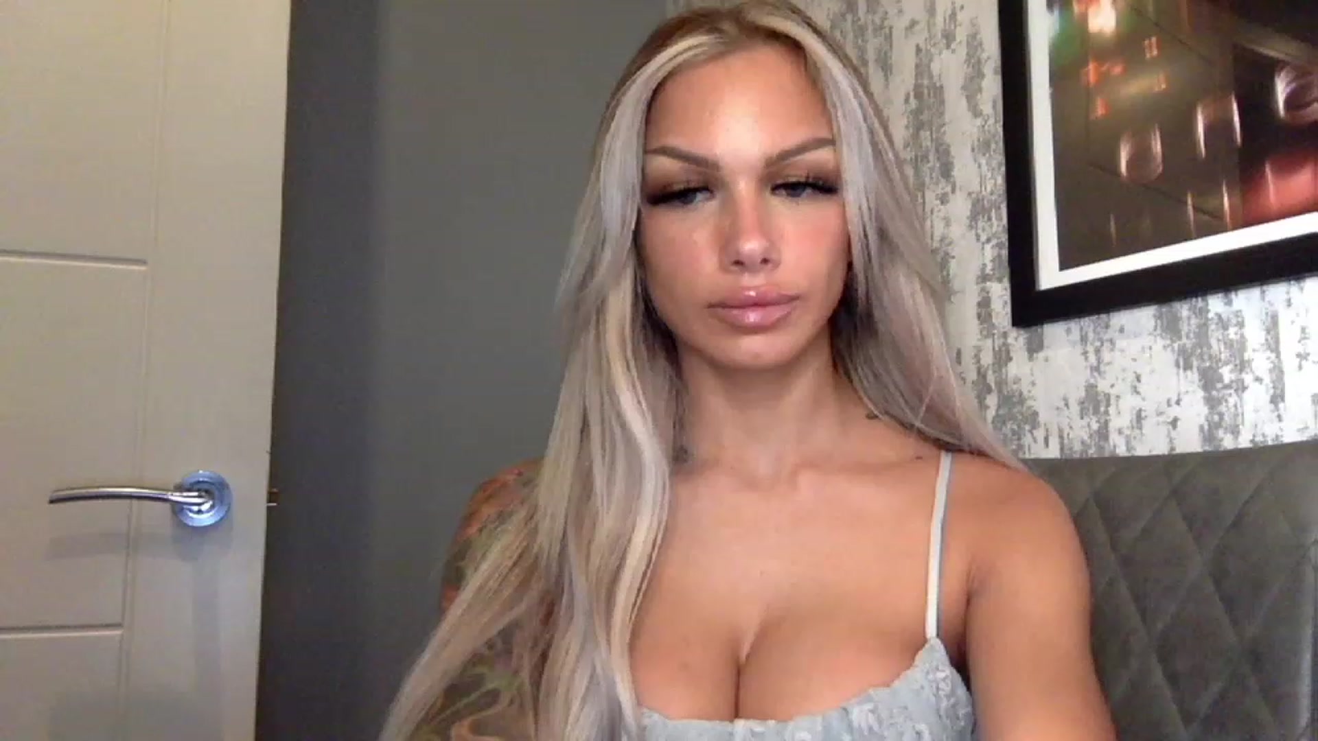 Gallery image thumbnail from BabyDaisyx's myfreecams stream on, 12/08/2022, 08:32 image 15 of 20