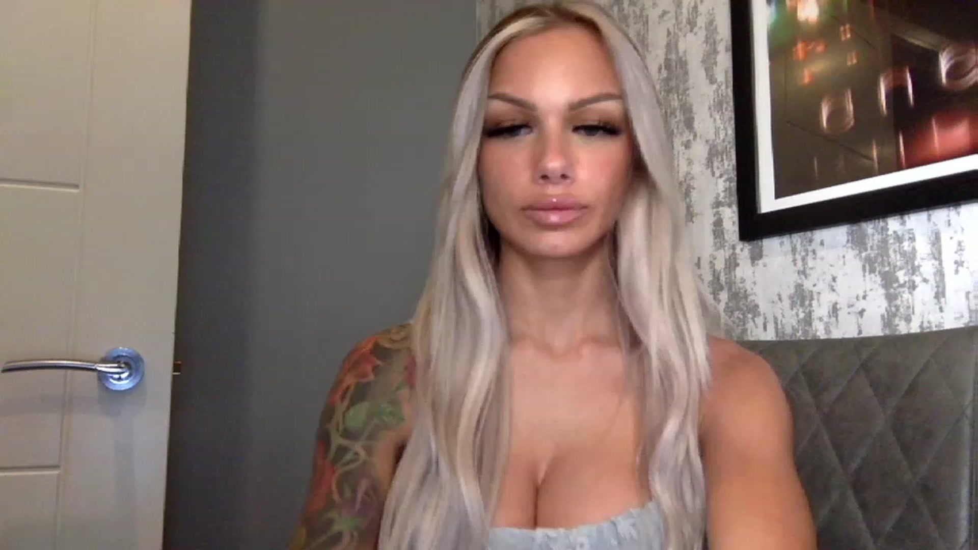 Gallery image thumbnail from BabyDaisyx's myfreecams stream on, 12/08/2022, 08:32 image 8 of 20