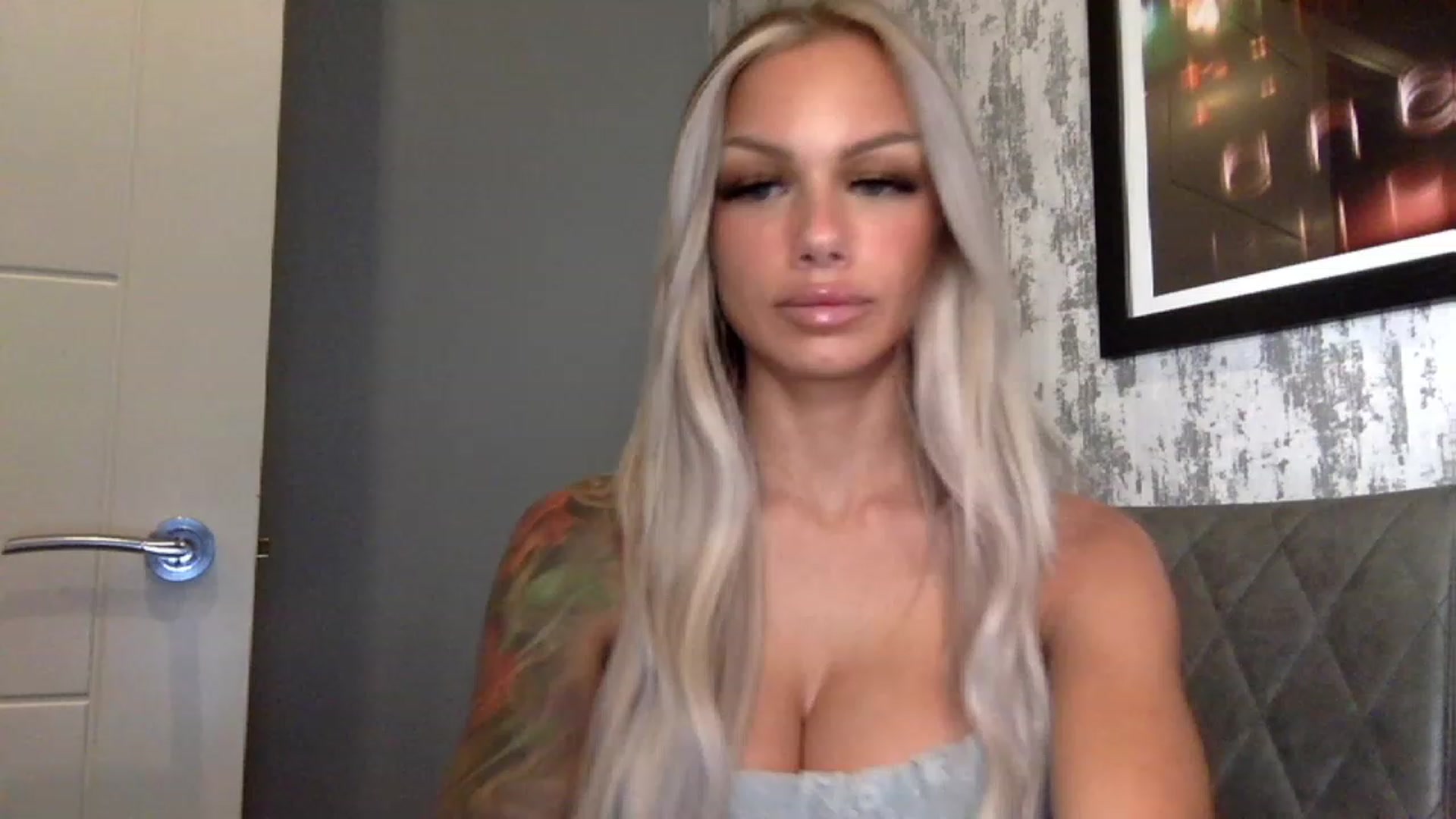 Gallery image thumbnail from BabyDaisyx's myfreecams stream on, 12/08/2022, 08:32 image 7 of 20