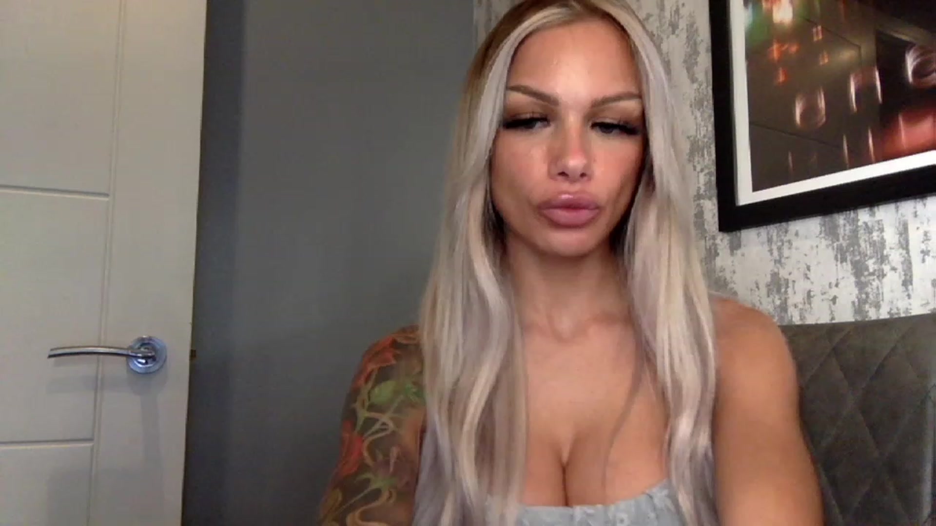 Gallery image thumbnail from BabyDaisyx's myfreecams stream on, 12/08/2022, 09:01 image 18 of 20