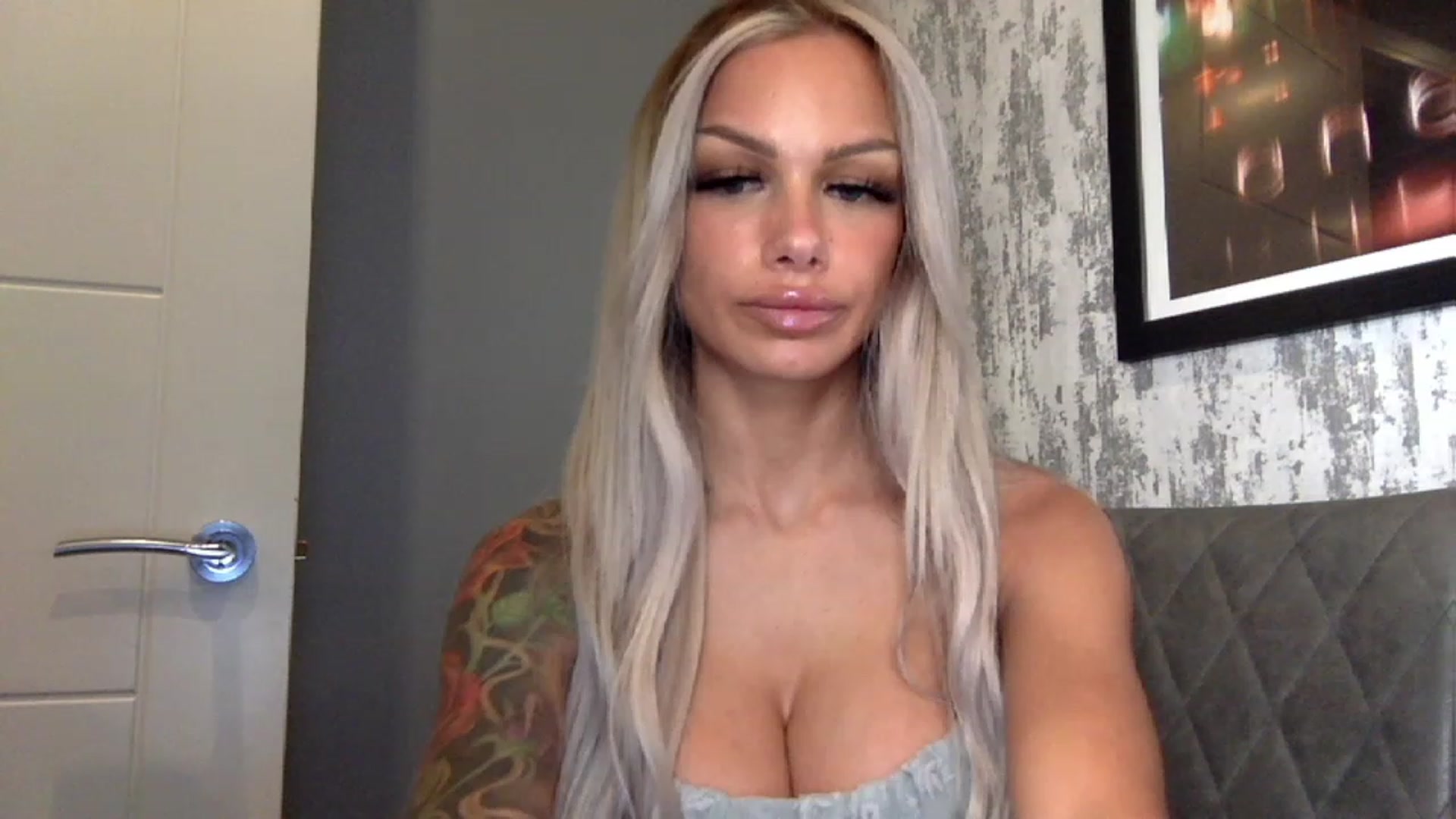 Gallery image thumbnail from BabyDaisyx's myfreecams stream on, 12/08/2022, 09:01 image 7 of 20