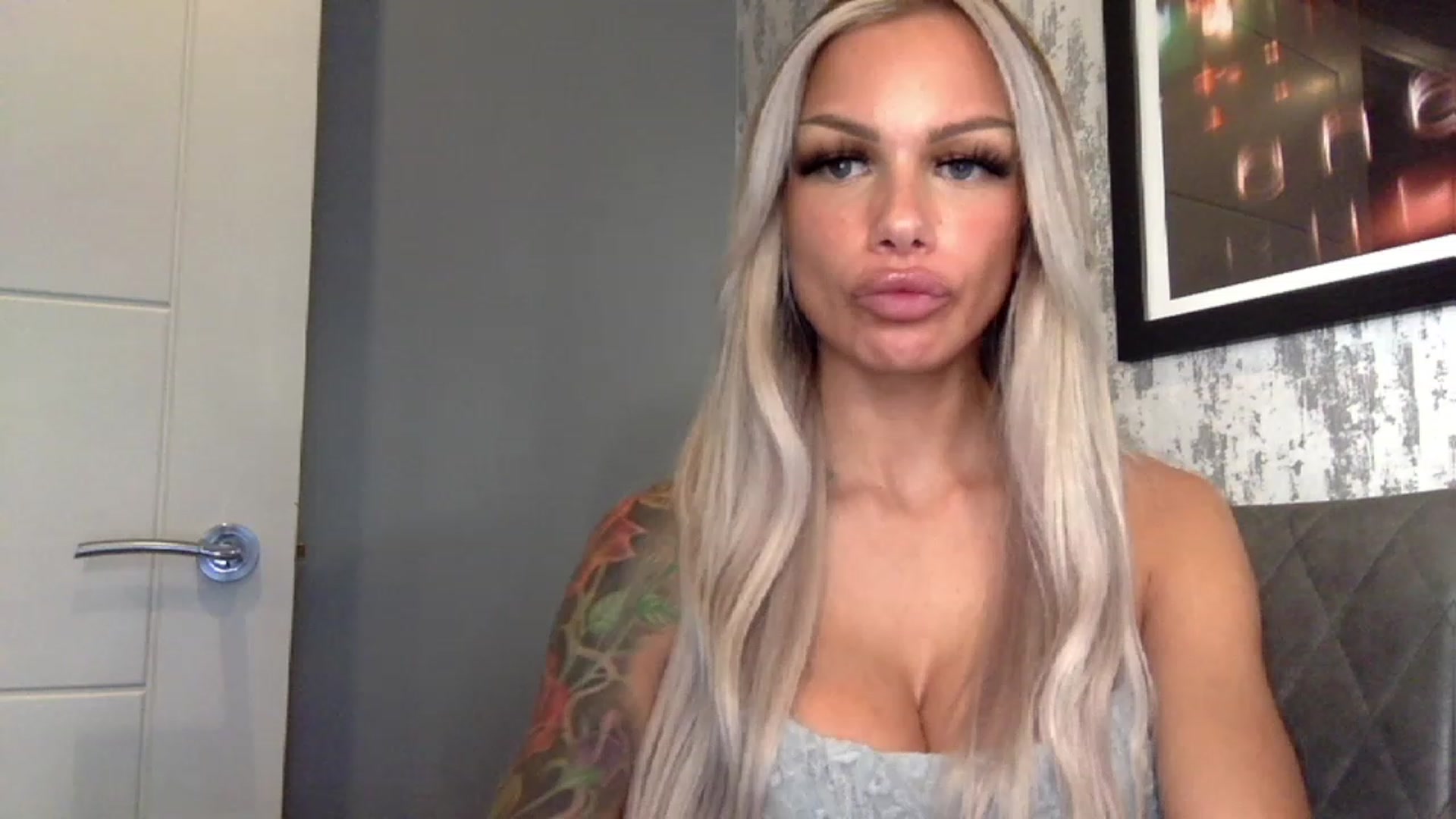 Gallery image thumbnail from BabyDaisyx's myfreecams stream on, 12/08/2022, 09:01 image 17 of 20