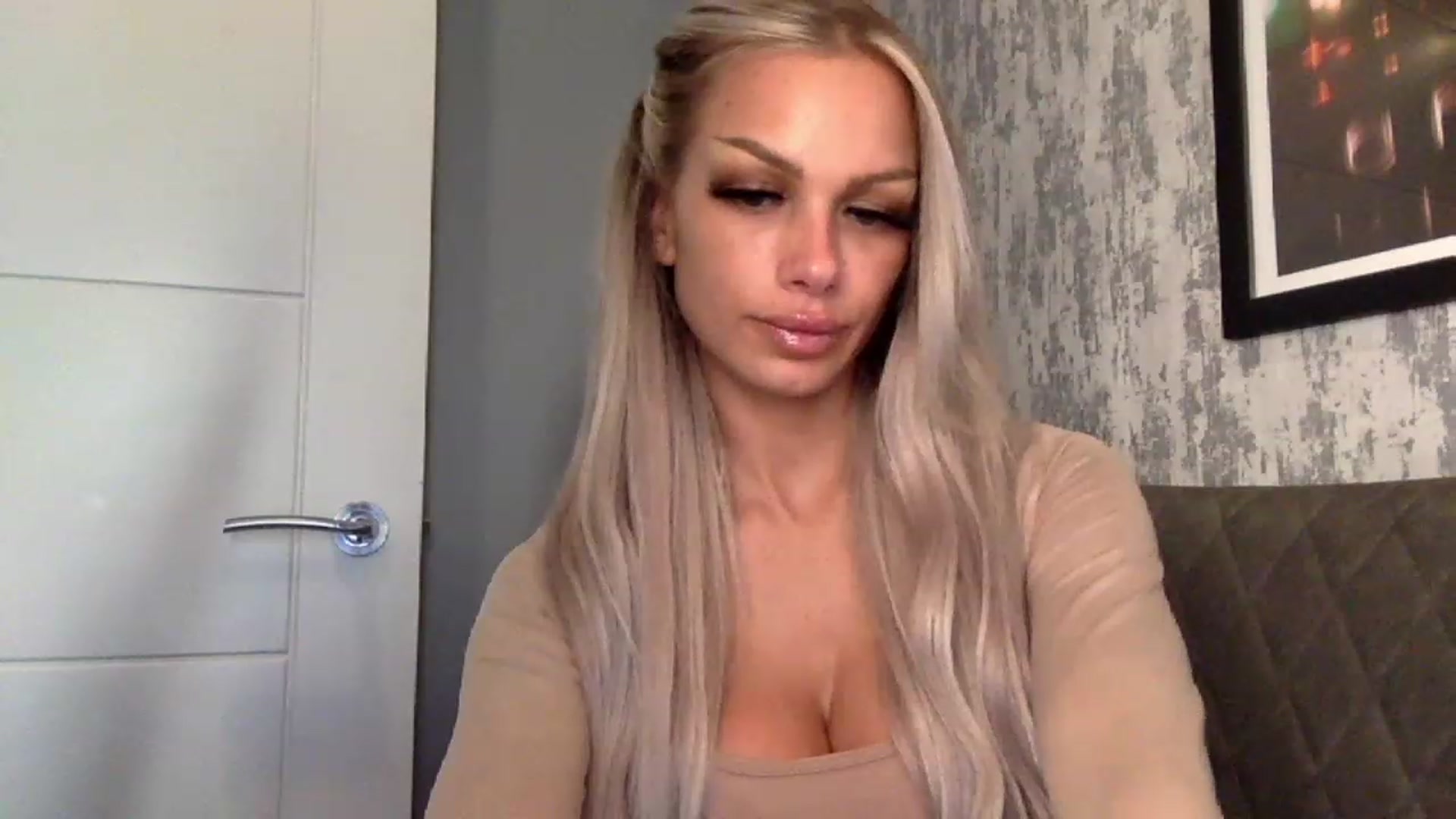 Gallery image thumbnail from BabyDaisyx's myfreecams stream on, 12/08/2022, 13:27 image 16 of 20