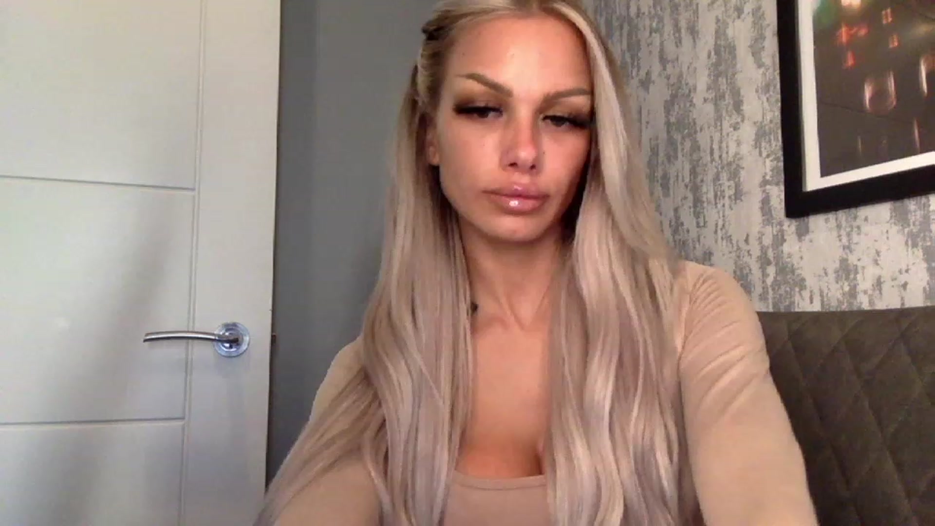 Gallery image thumbnail from BabyDaisyx's myfreecams stream on, 12/08/2022, 13:27 image 13 of 20