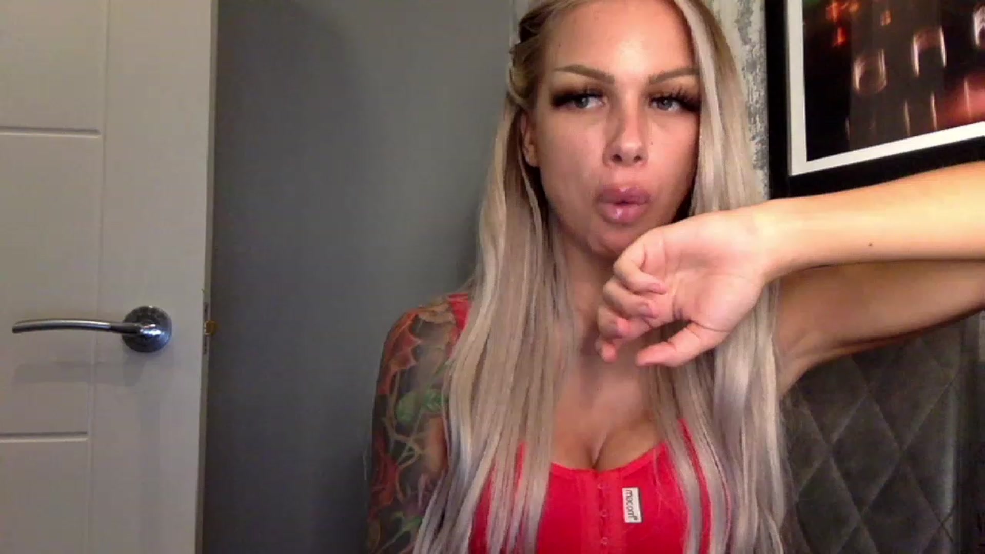 Gallery image thumbnail from BabyDaisyx's myfreecams stream on, 12/08/2022, 18:57 image 12 of 20