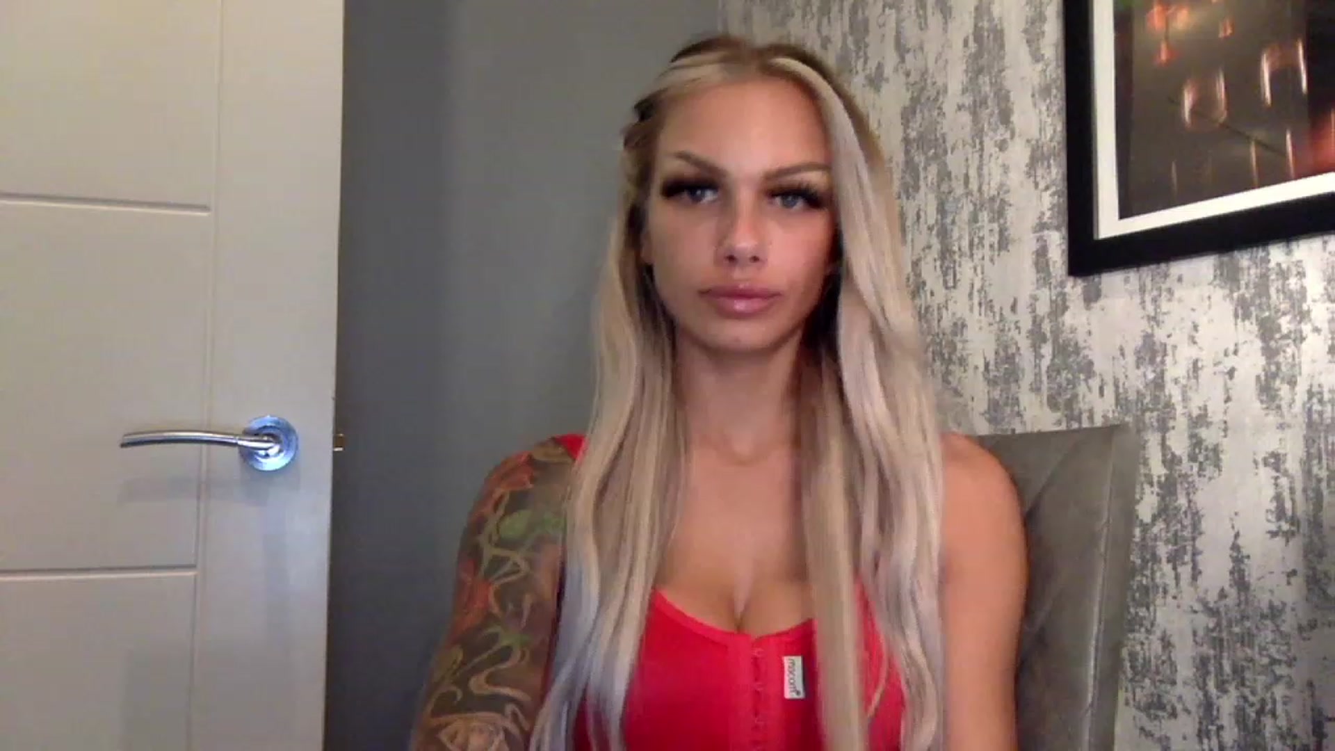 Gallery image thumbnail from BabyDaisyx's myfreecams stream on, 12/08/2022, 19:23 image 19 of 20