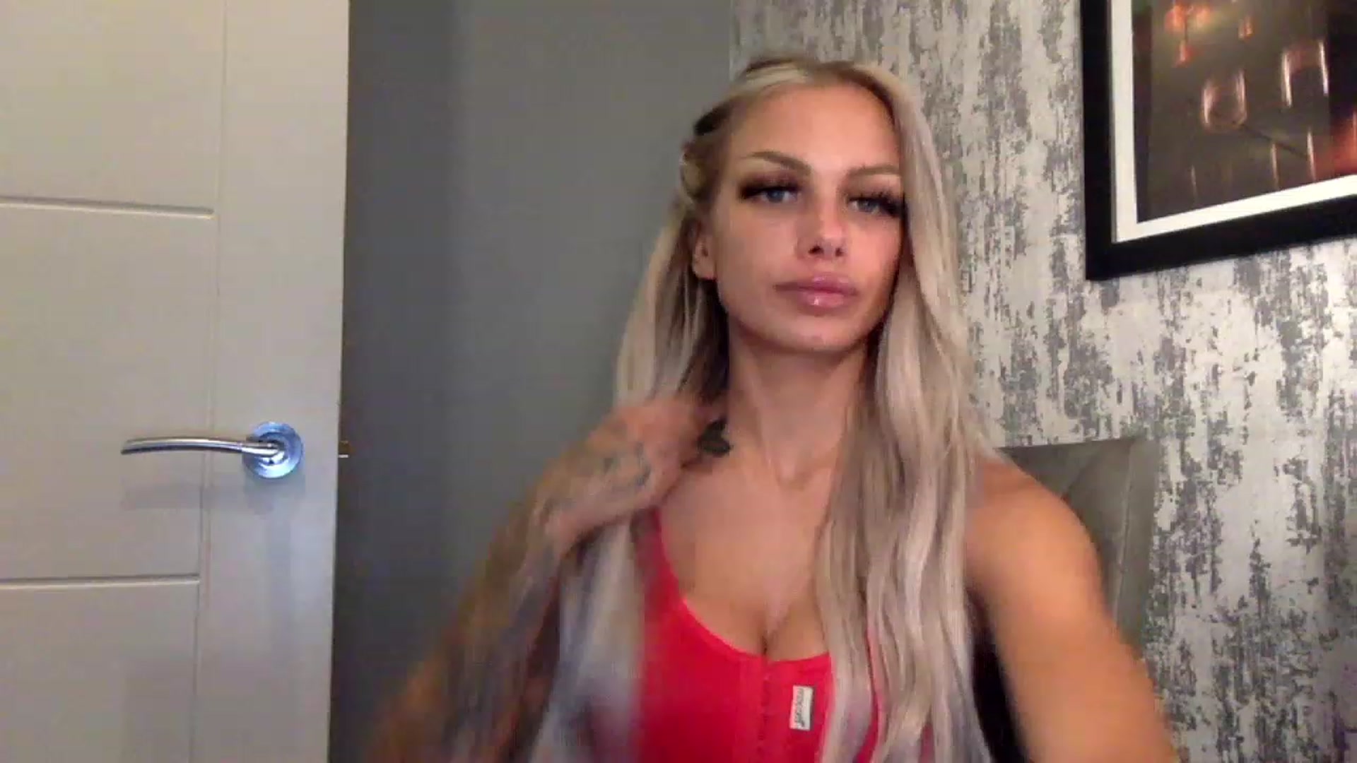Gallery image thumbnail from BabyDaisyx's myfreecams stream on, 12/08/2022, 19:23 image 18 of 20