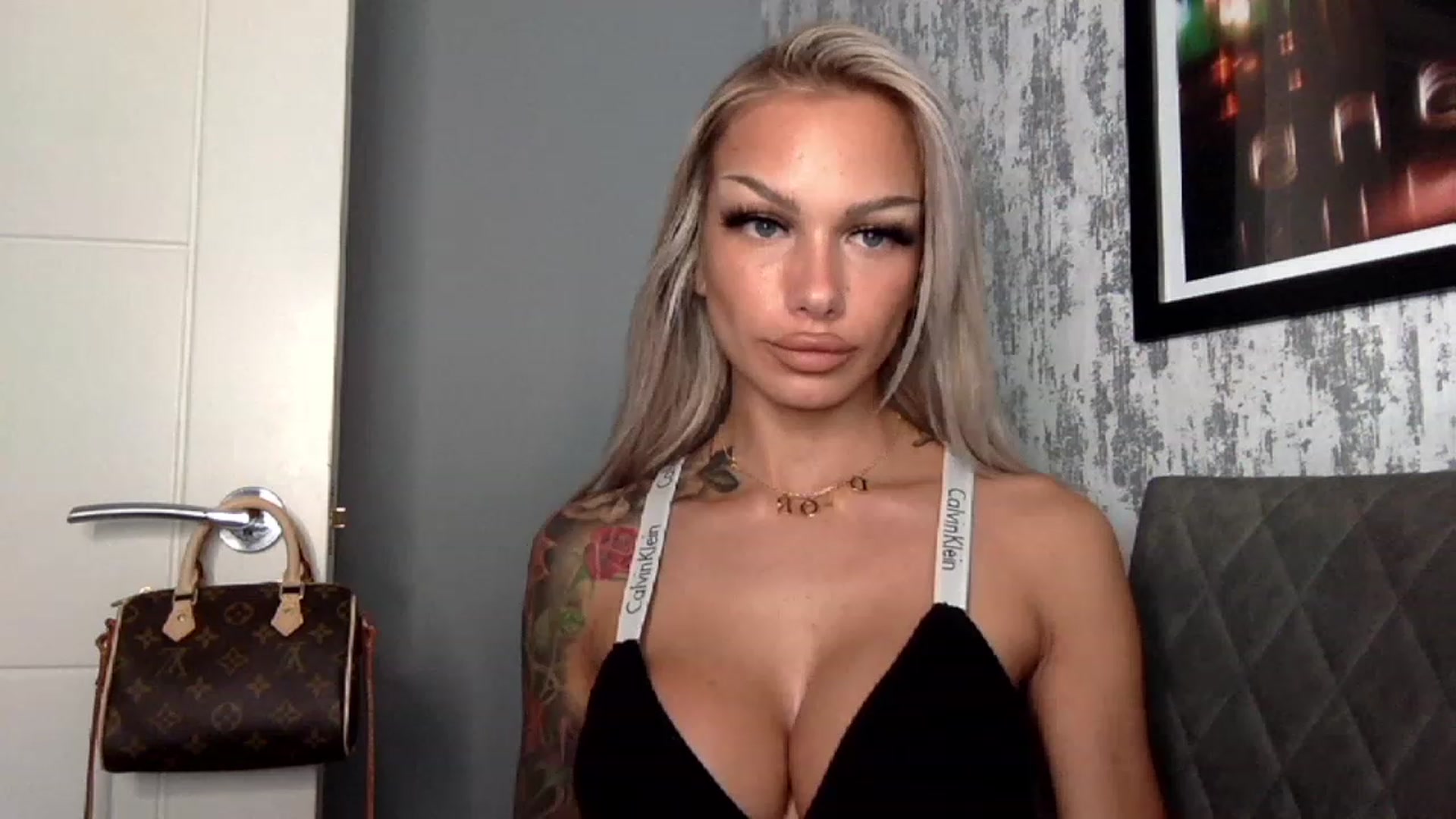 Gallery image thumbnail from BabyDaisyx's myfreecams stream on, 12/10/2022, 12:00 image 18 of 20