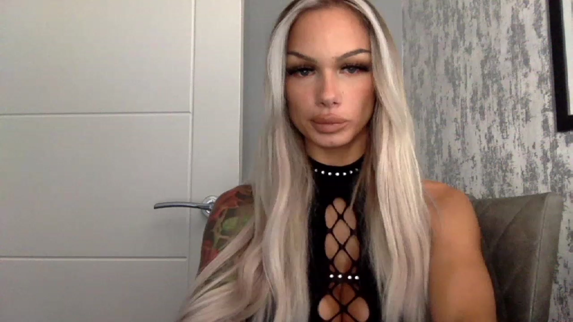 Gallery image thumbnail from BabyDaisyx's myfreecams stream on, 12/18/2022, 13:04 image 2 of 20