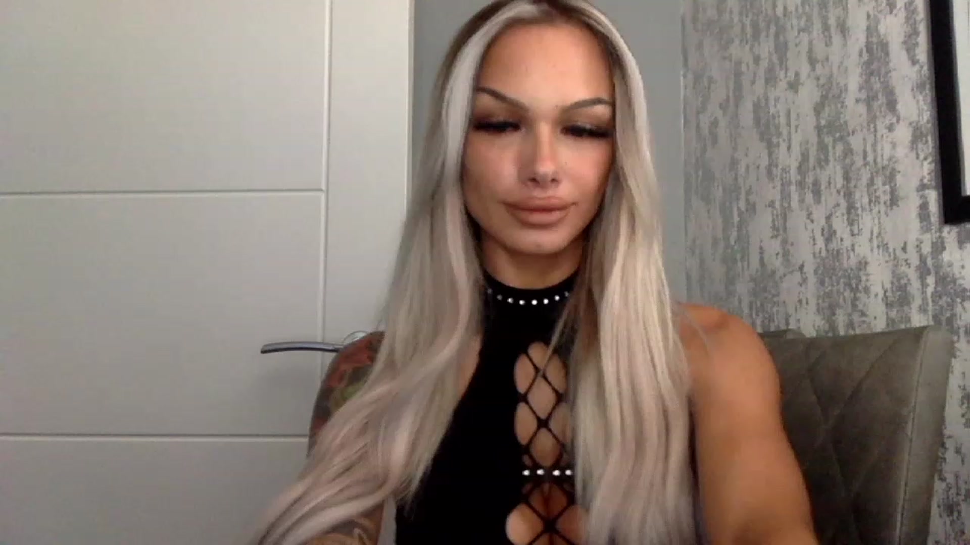 Gallery image thumbnail from BabyDaisyx's myfreecams stream on, 12/18/2022, 13:04 image 8 of 20
