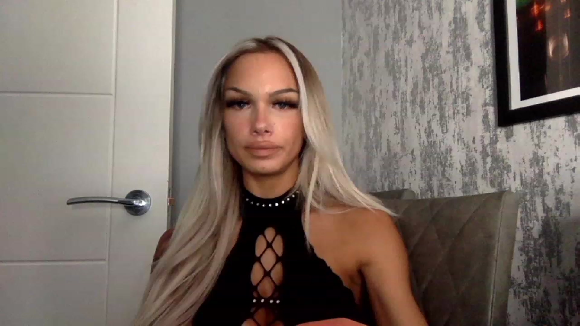 Gallery image thumbnail from BabyDaisyx's myfreecams stream on, 12/18/2022, 13:44 image 16 of 20