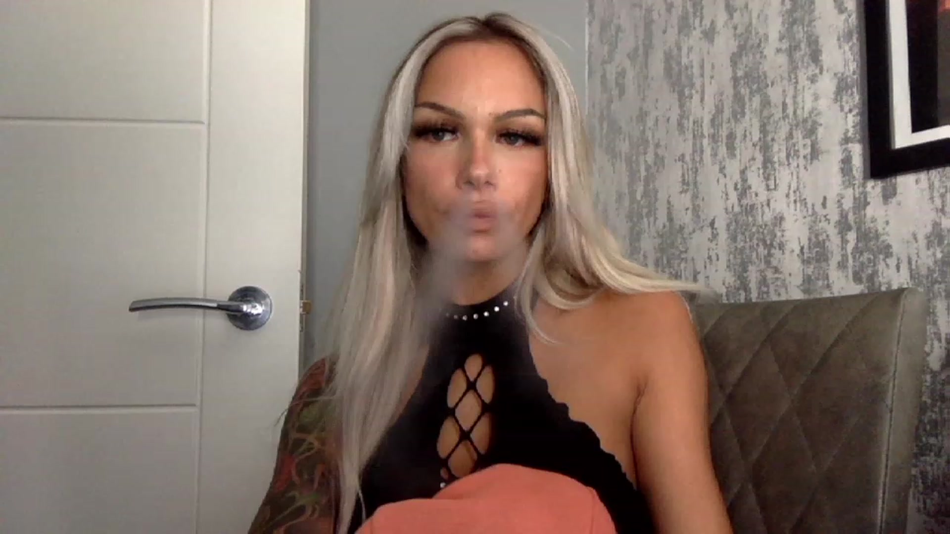 Gallery image thumbnail from BabyDaisyx's myfreecams stream on, 12/18/2022, 14:26 image 16 of 20