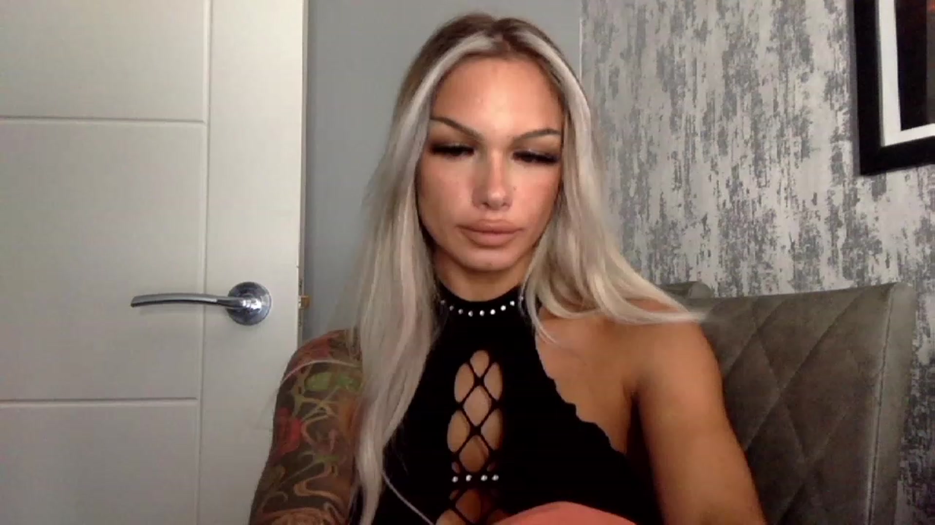 Gallery image thumbnail from BabyDaisyx's myfreecams stream on, 12/18/2022, 14:26 image 20 of 20