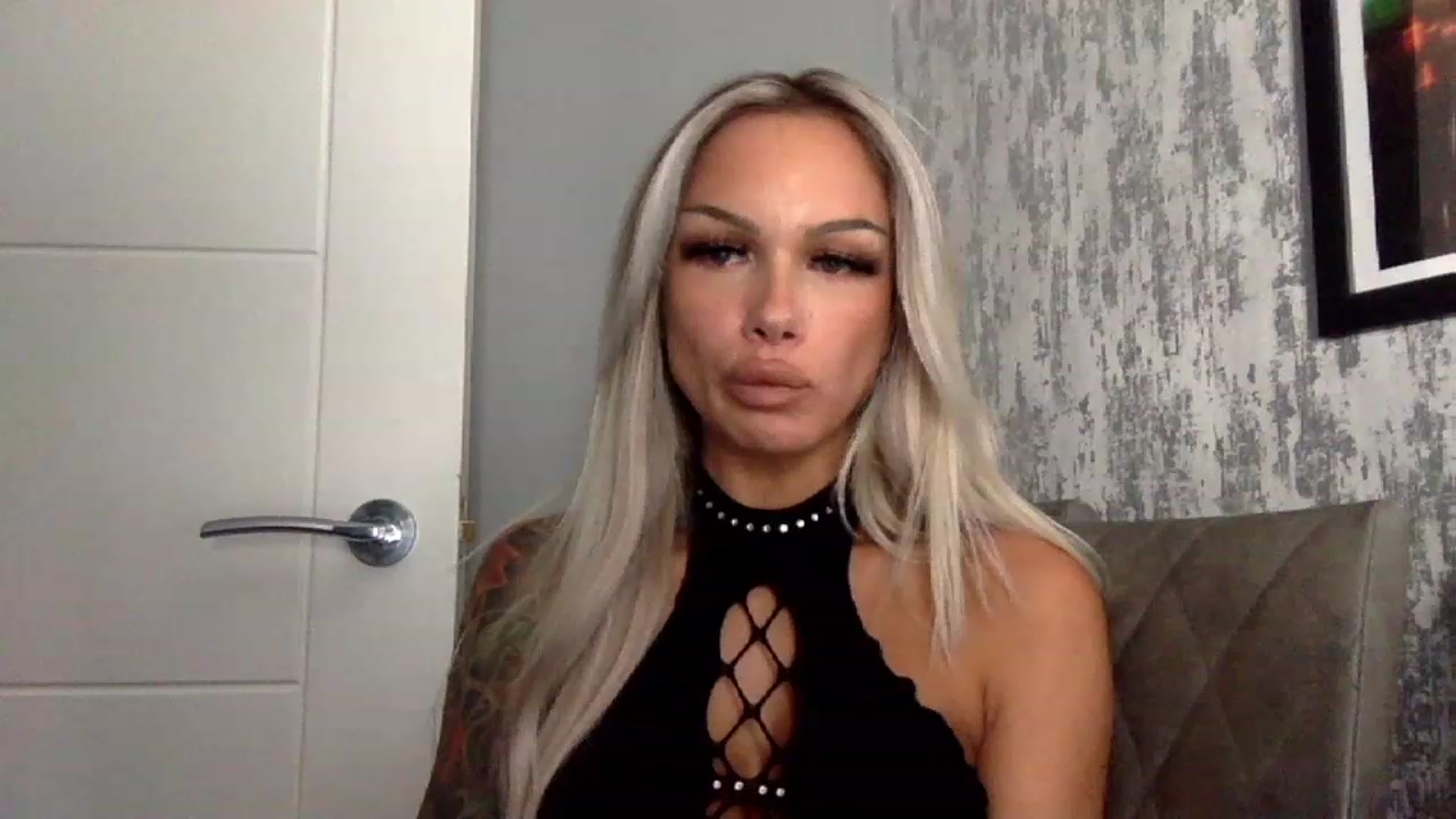 Gallery image thumbnail from BabyDaisyx's myfreecams stream on, 12/18/2022, 14:26 image 15 of 20