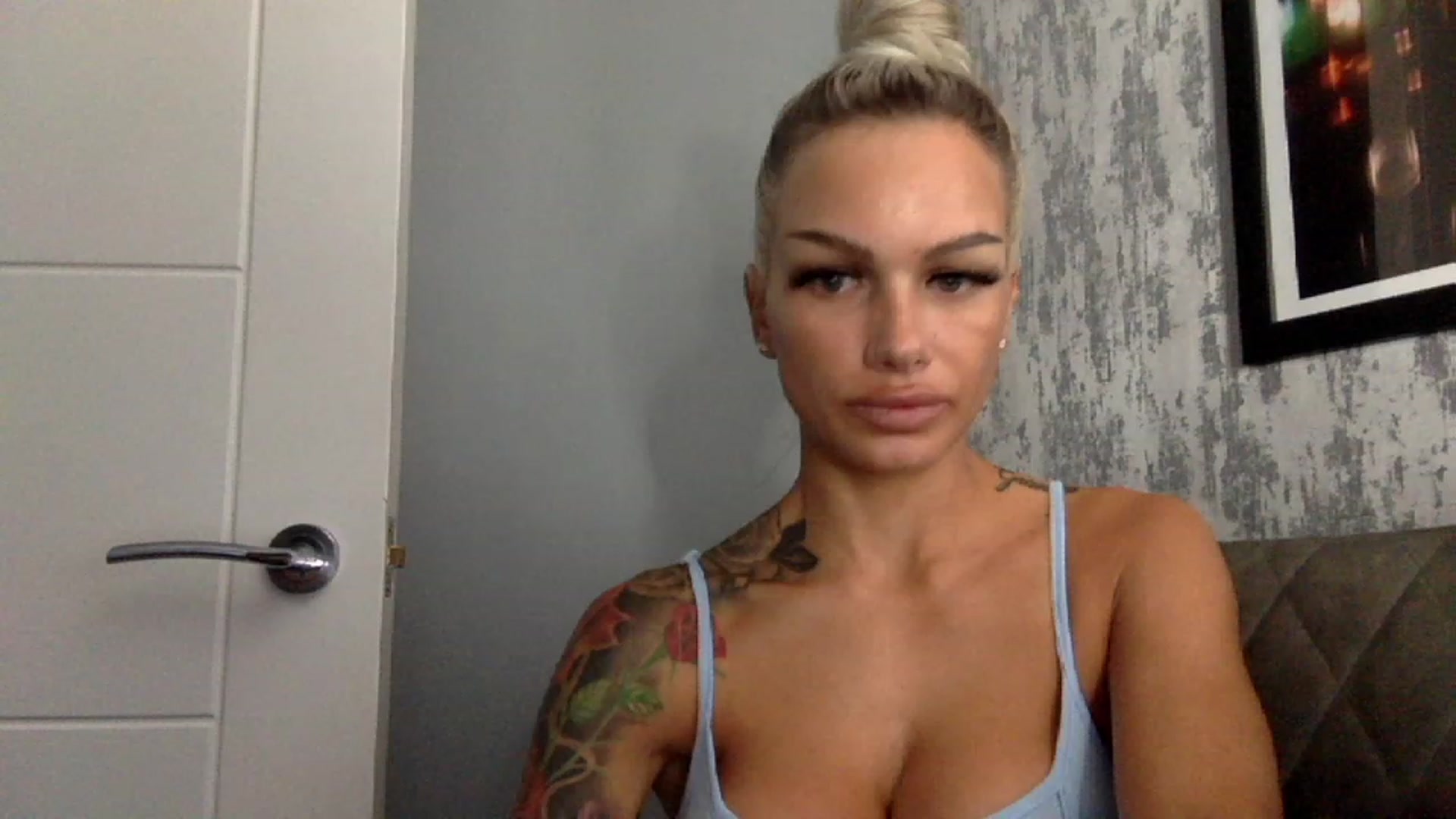 Gallery image thumbnail from BabyDaisyx's myfreecams stream on, 12/21/2022, 07:43 image 9 of 20