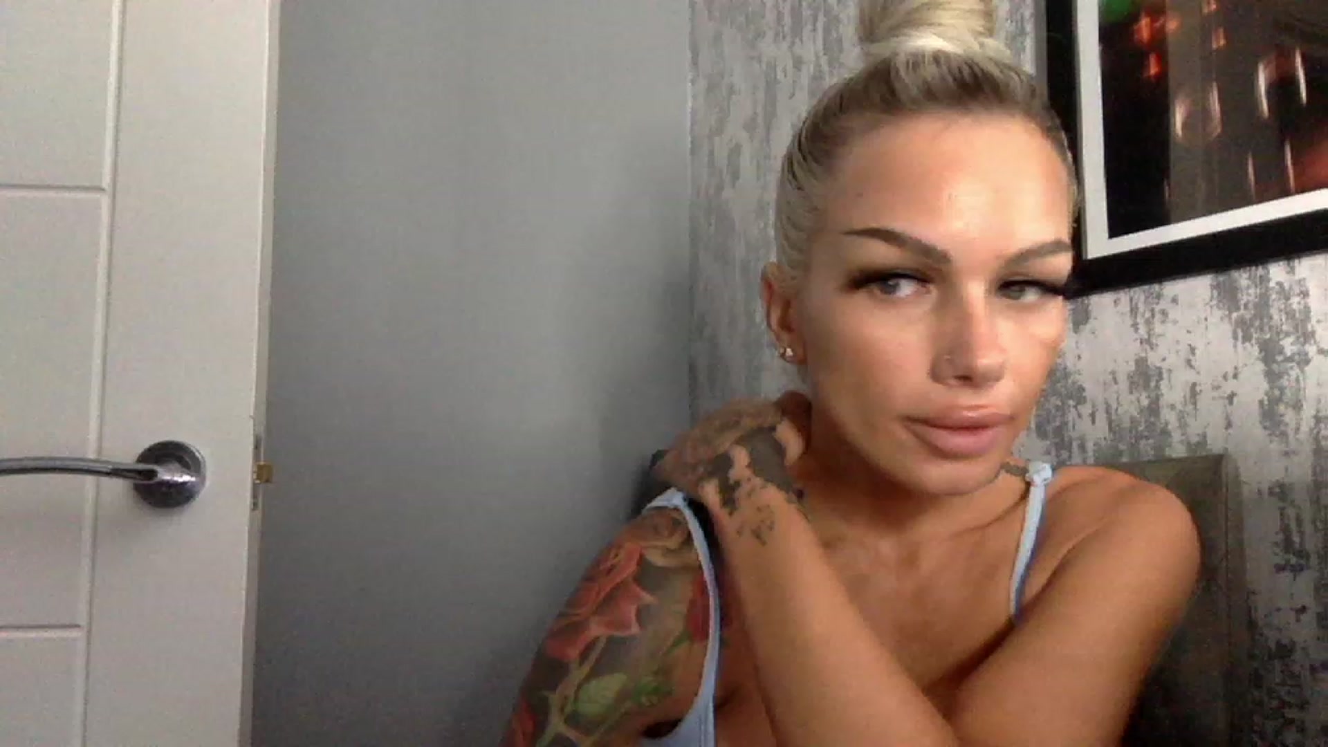 Gallery image thumbnail from BabyDaisyx's myfreecams stream on, 12/21/2022, 07:59 image 5 of 20
