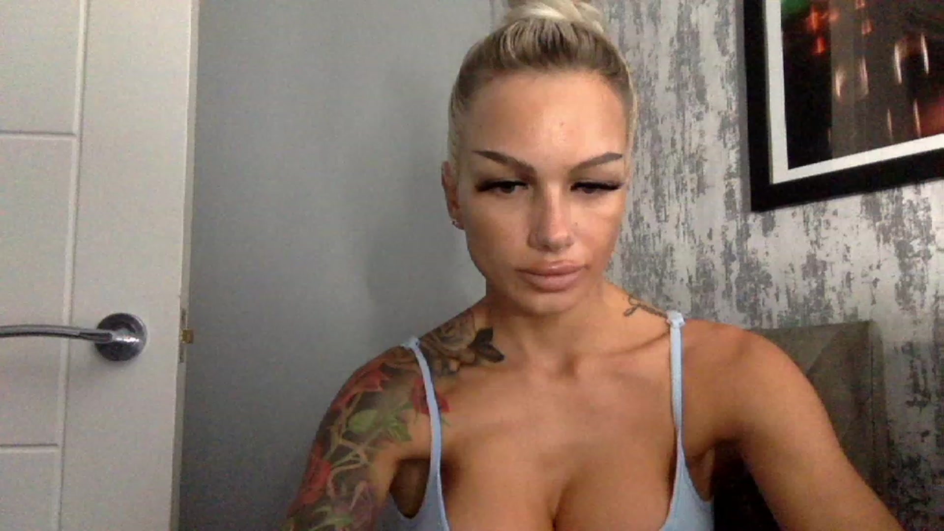Gallery image thumbnail from BabyDaisyx's myfreecams stream on, 12/21/2022, 07:59 image 3 of 20
