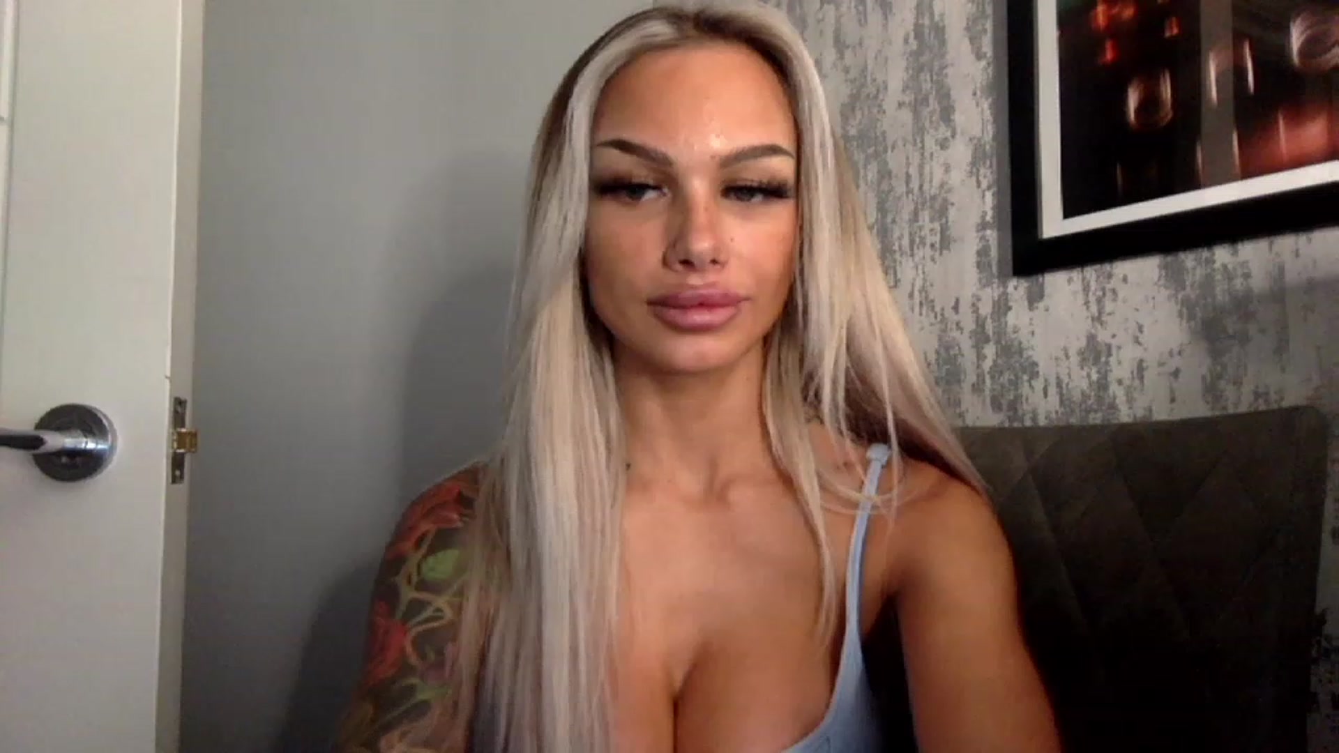 Gallery image thumbnail from BabyDaisyx's myfreecams stream on, 12/22/2022, 06:37 image 12 of 20
