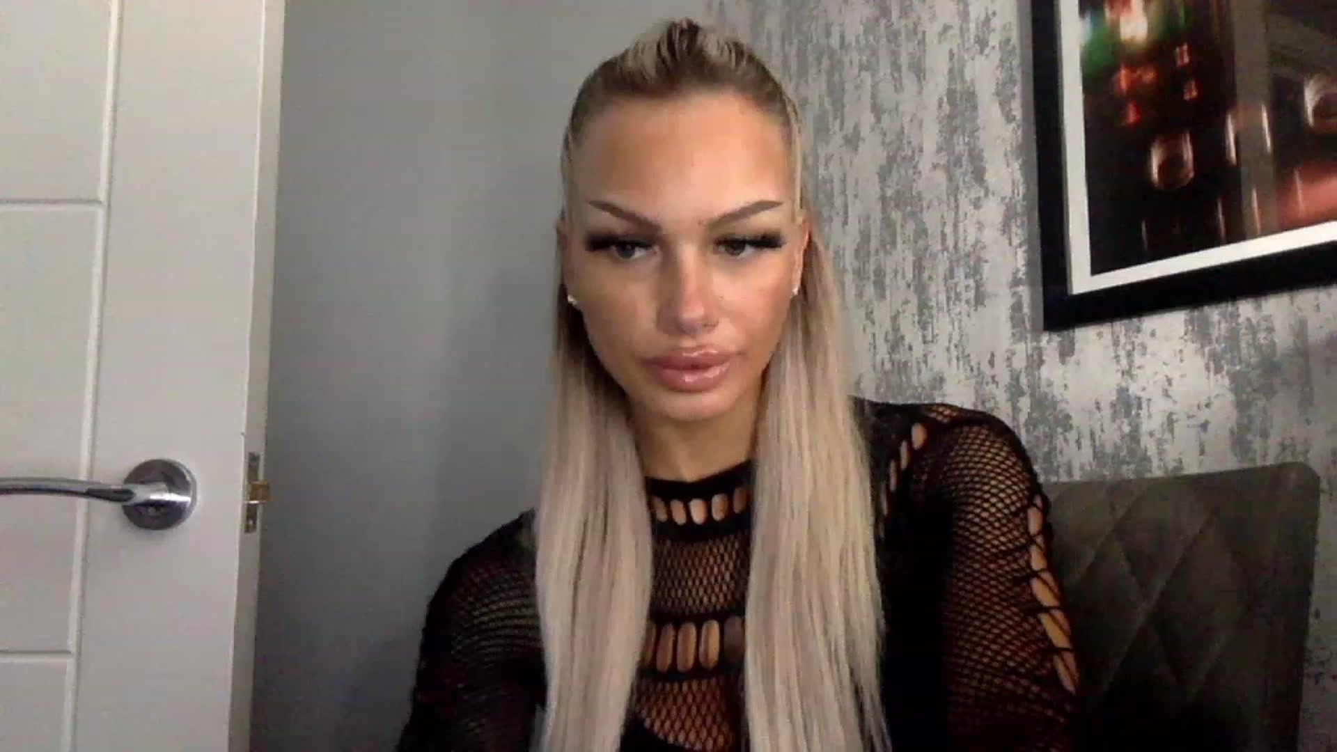 Gallery image thumbnail from BabyDaisyx's myfreecams stream on, 12/23/2022, 05:53 image 12 of 20