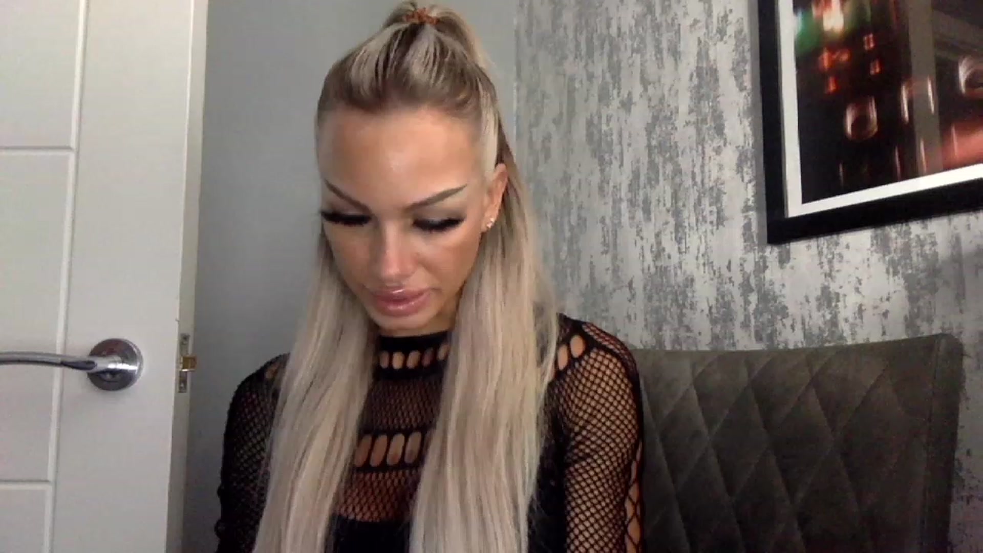 Gallery image thumbnail from BabyDaisyx's myfreecams stream on, 12/23/2022, 05:53 image 5 of 20