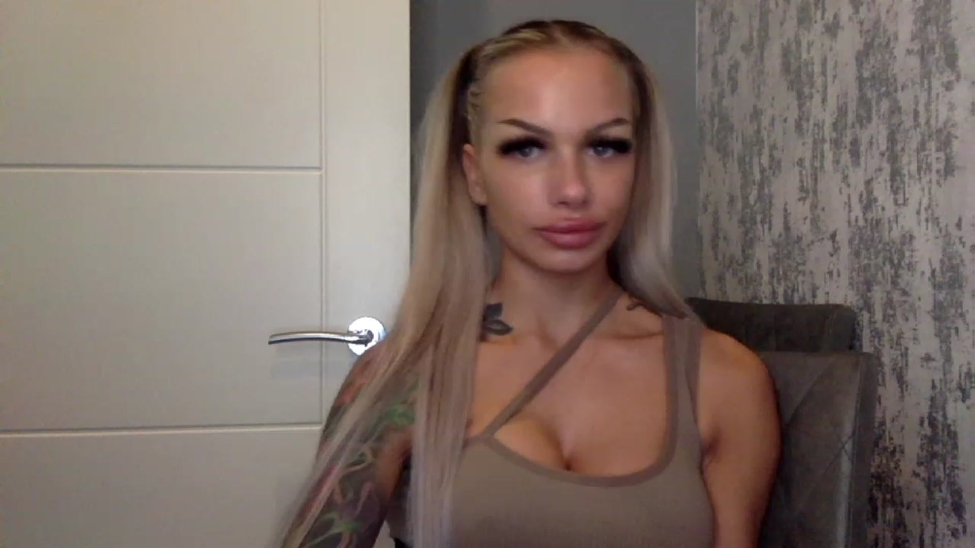 Gallery image thumbnail from BabyDaisyx's myfreecams stream on, 01/05/2023, 15:52 image 9 of 20