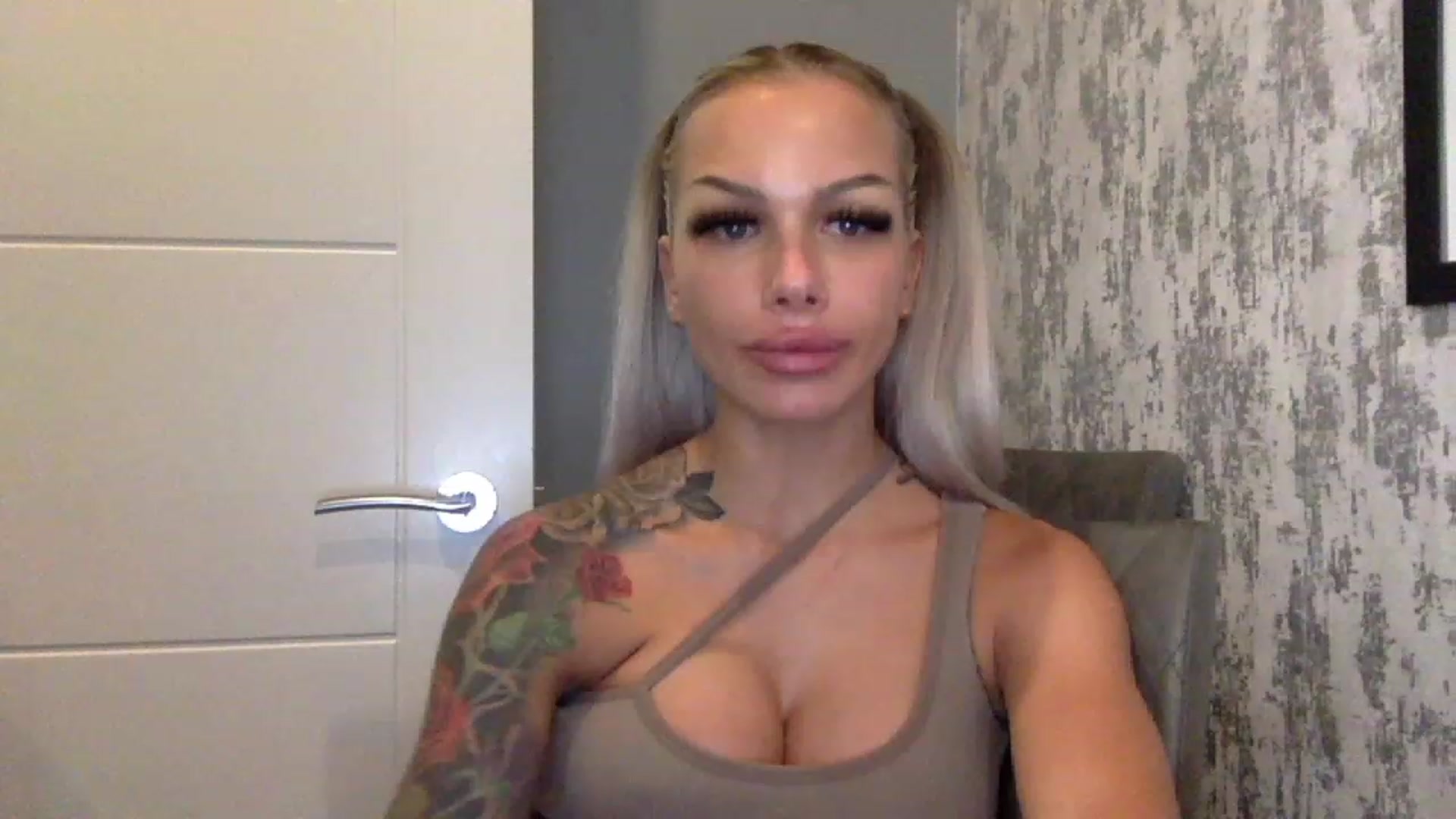 Gallery image thumbnail from BabyDaisyx's myfreecams stream on, 01/05/2023, 15:52 image 19 of 20