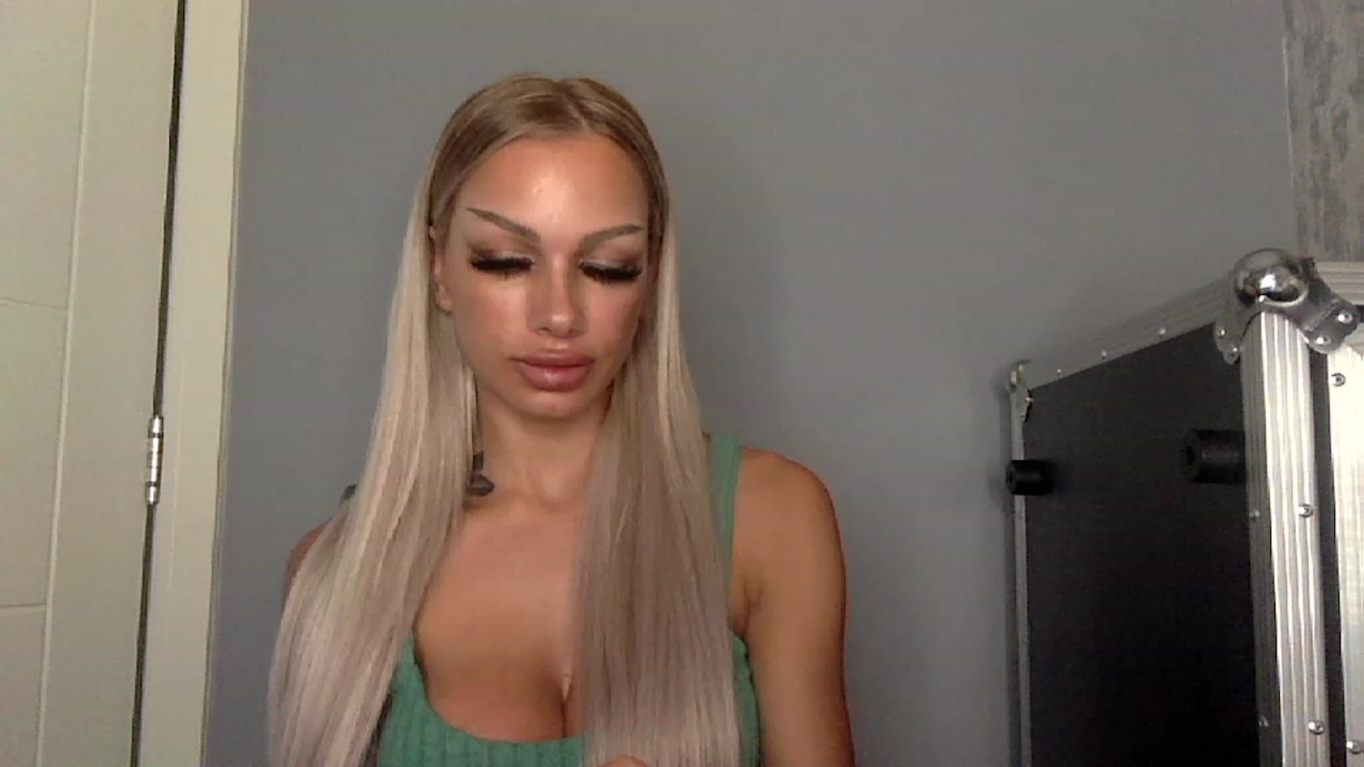 Gallery image thumbnail from BabyDaisyx's myfreecams stream on, 02/12/2023, 13:22 image 4 of 20