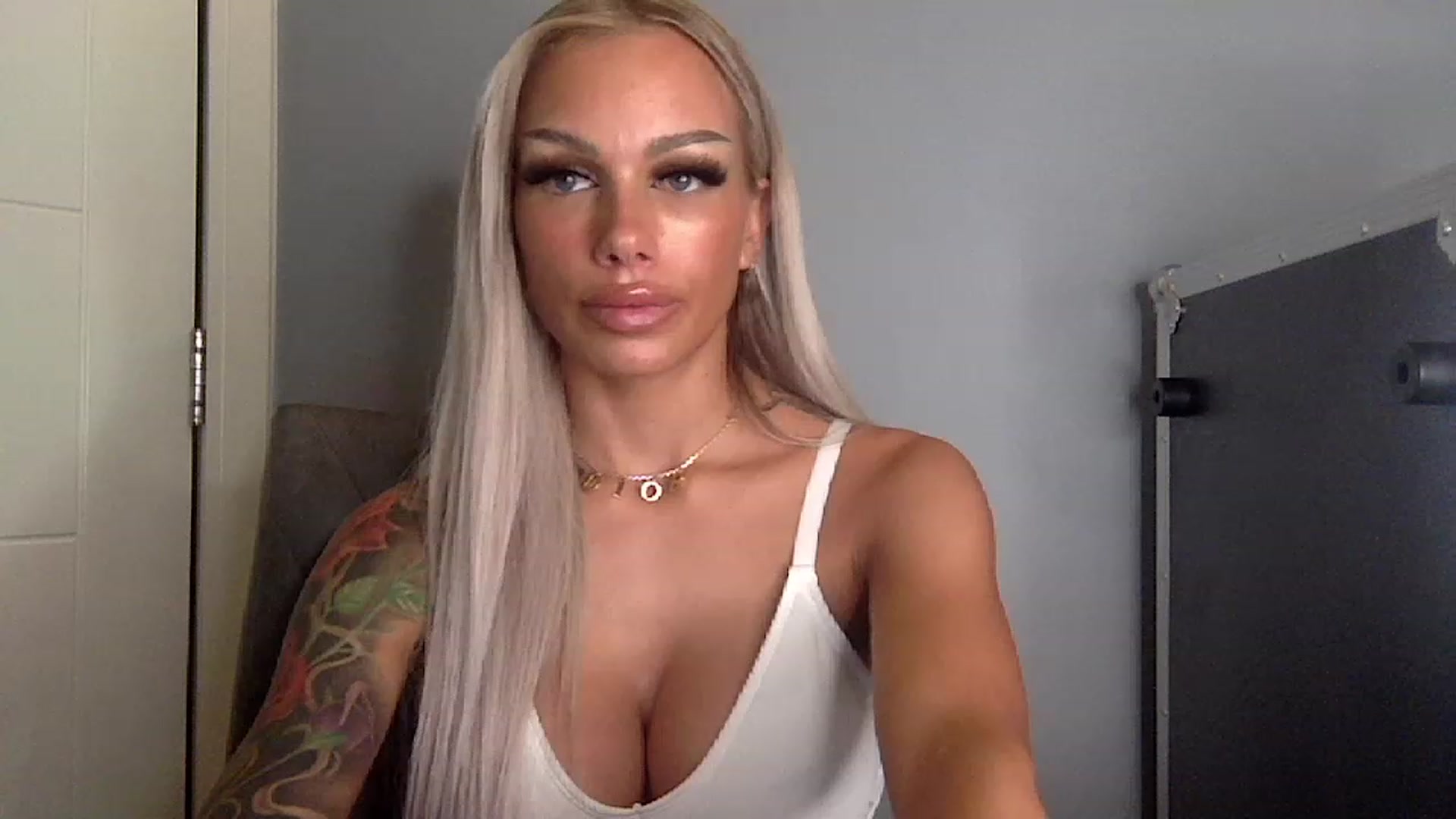 Gallery image thumbnail from BabyDaisyx's myfreecams stream on, 02/13/2023, 07:37 image 14 of 20
