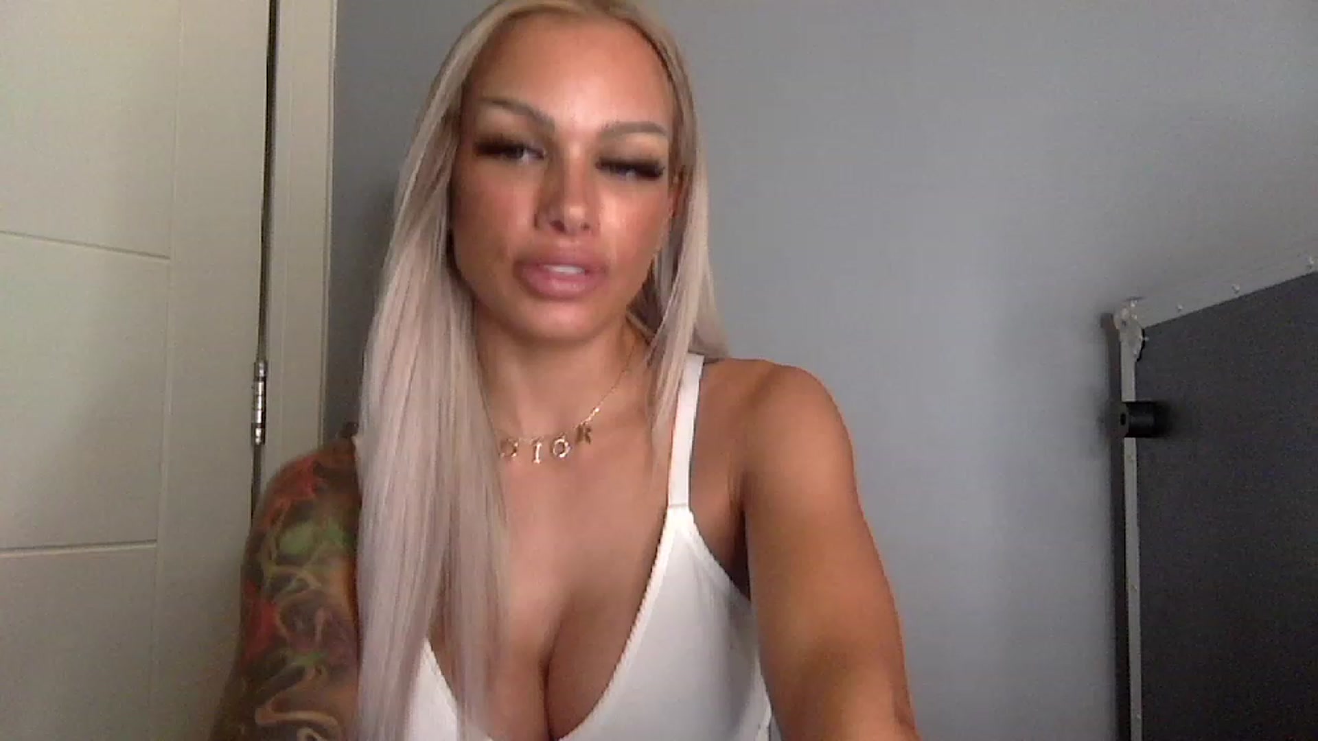 Gallery image thumbnail from BabyDaisyx's myfreecams stream on, 02/13/2023, 08:04 image 12 of 20