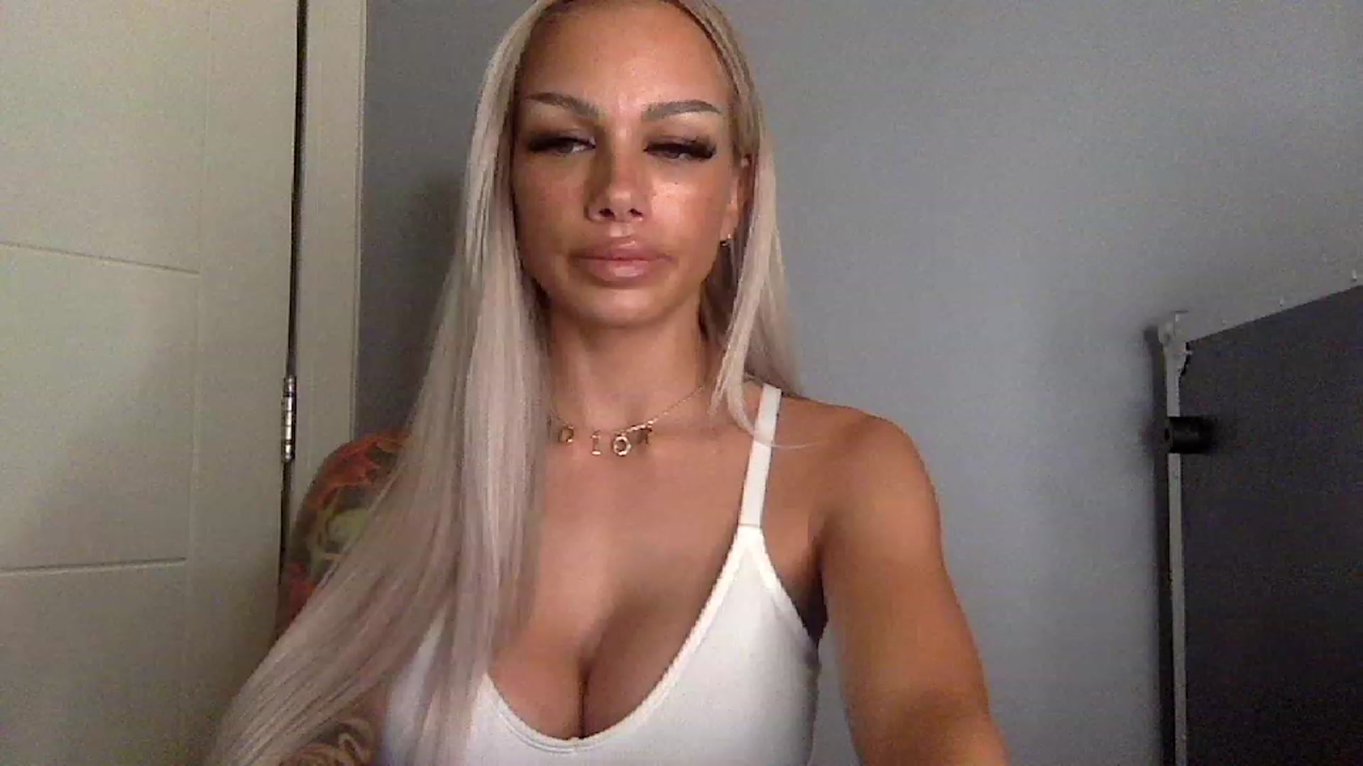 Gallery image thumbnail from BabyDaisyx's myfreecams stream on, 02/13/2023, 08:04 image 1 of 20