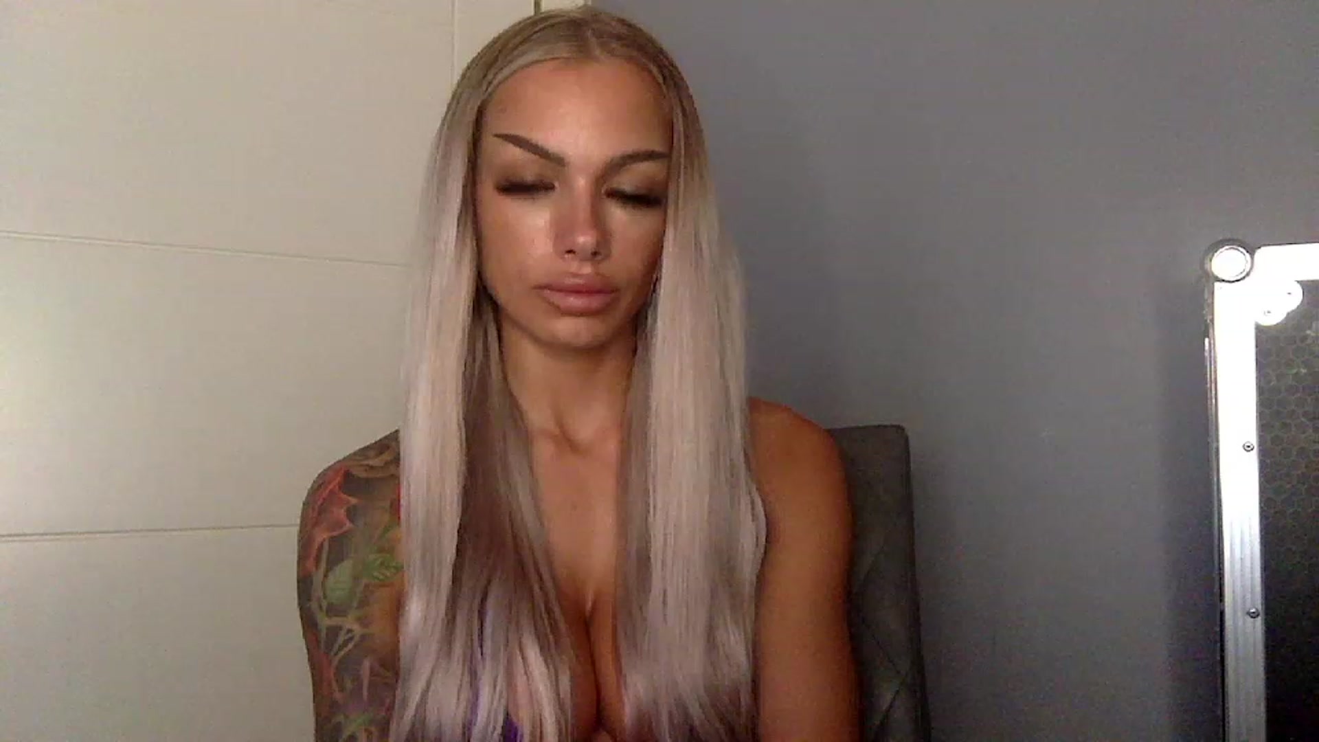 Gallery image thumbnail from BabyDaisyx's myfreecams stream on, 02/18/2023, 09:53 image 19 of 20