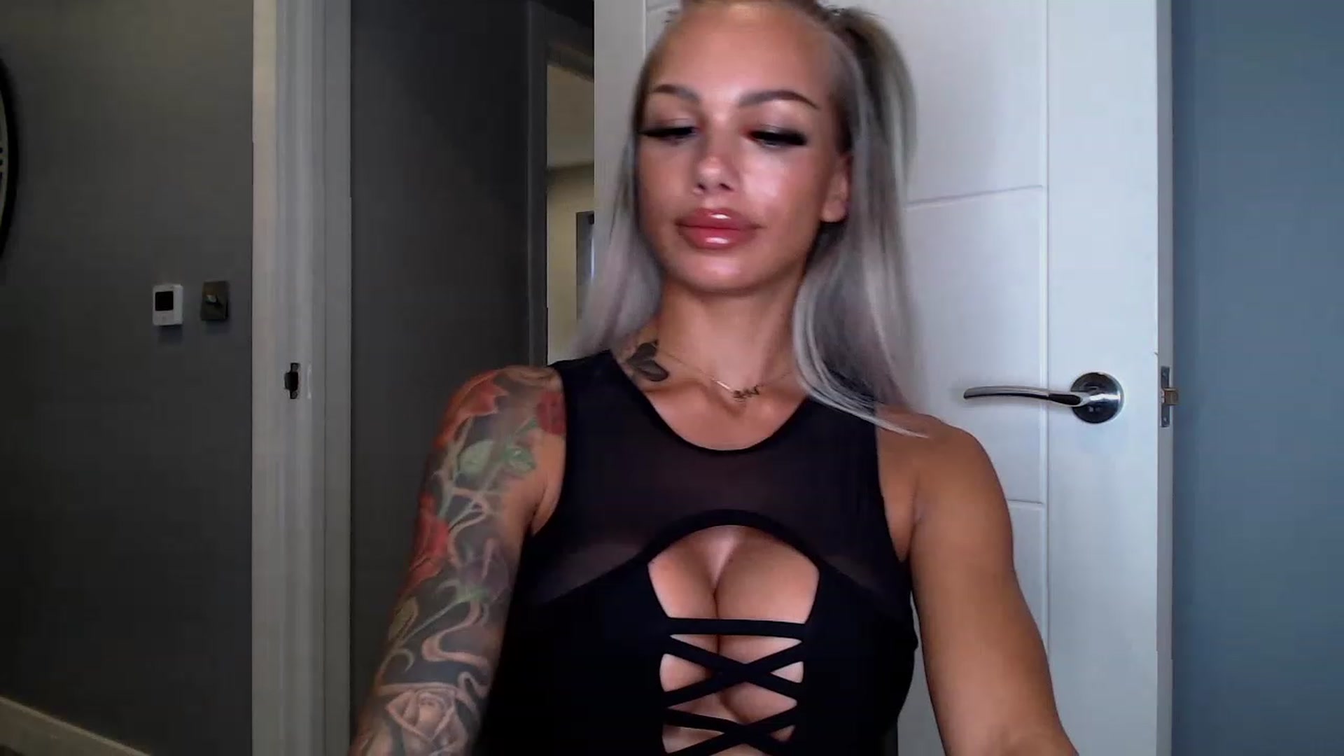 Gallery image thumbnail from BabyDaisyx's myfreecams stream on, 04/20/2023, 16:08 image 18 of 20