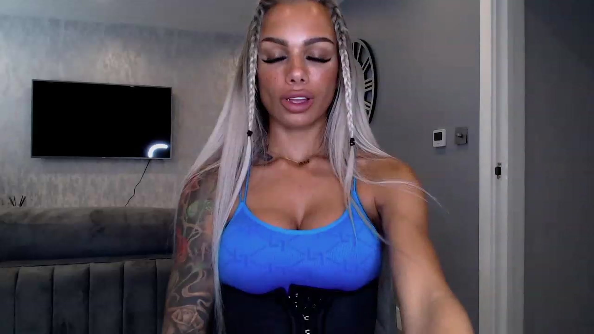 Gallery image thumbnail from BabyDaisyx's myfreecams stream on, 04/28/2023, 12:36 image 17 of 20