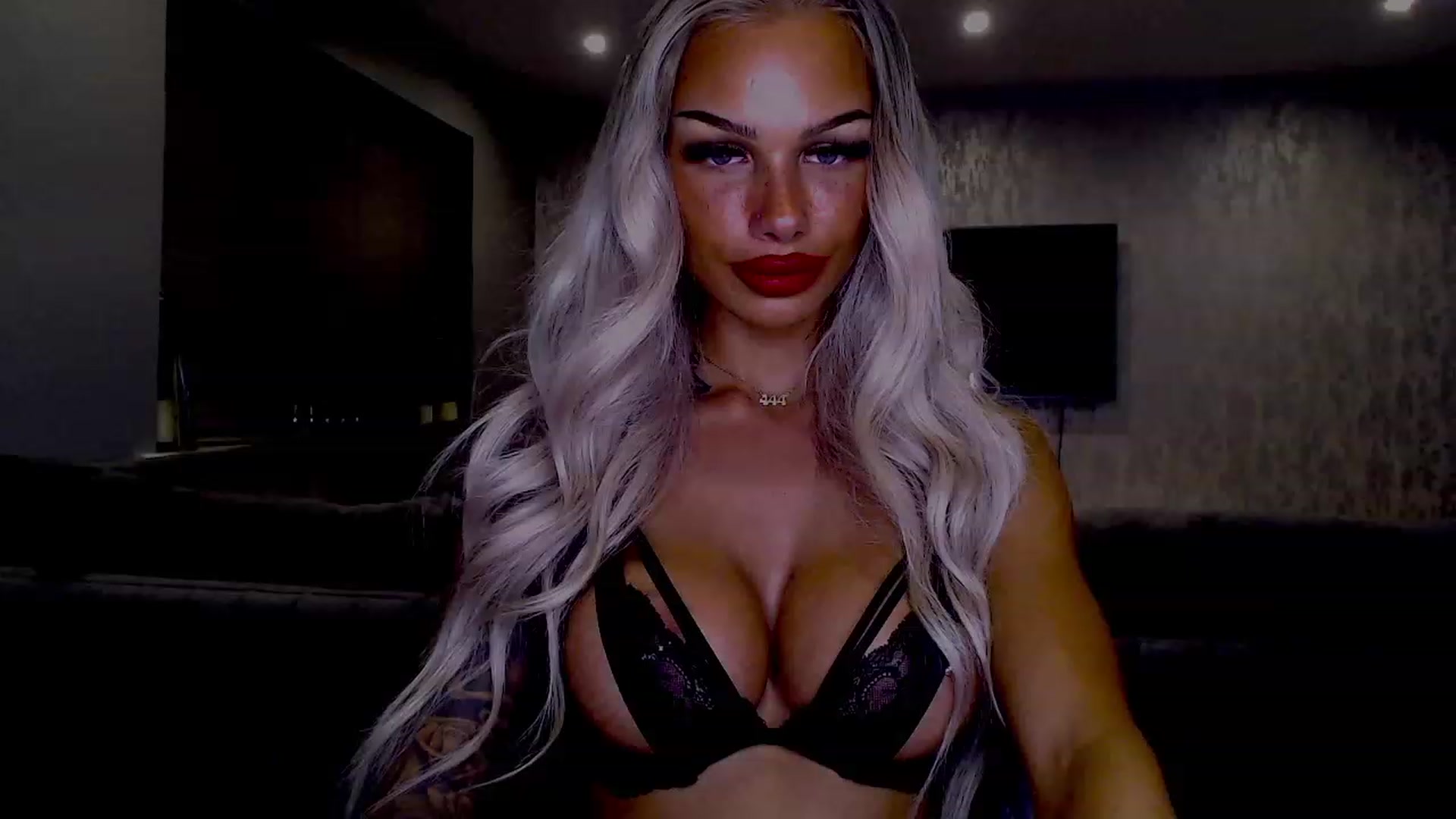 Gallery image thumbnail from BabyDaisyx's myfreecams stream on, 05/04/2023, 24:50 image 19 of 20