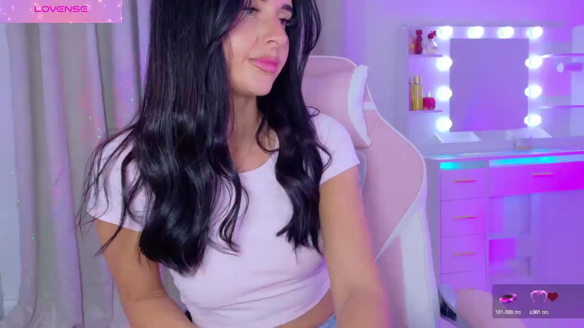 Gallery image thumbnail from BabyFir3's myfreecams stream on, 04/13/2026, 21:23 image 17 of 20