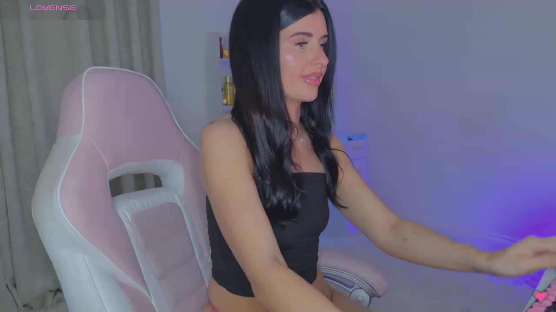 Gallery image thumbnail from BabyFir3's myfreecams stream on, 06/20/2026, 24:43 image 4 of 20