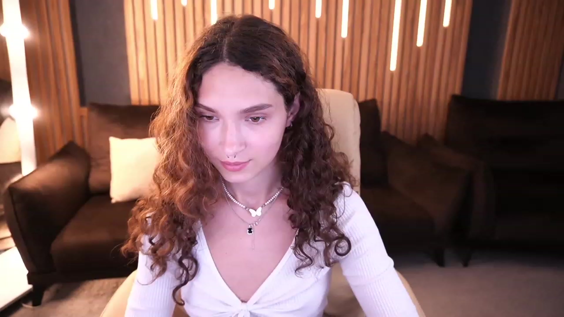Gallery image thumbnail from BabyFlowerr's myfreecams stream on, 06/24/2023, 12:57 image 5 of 20